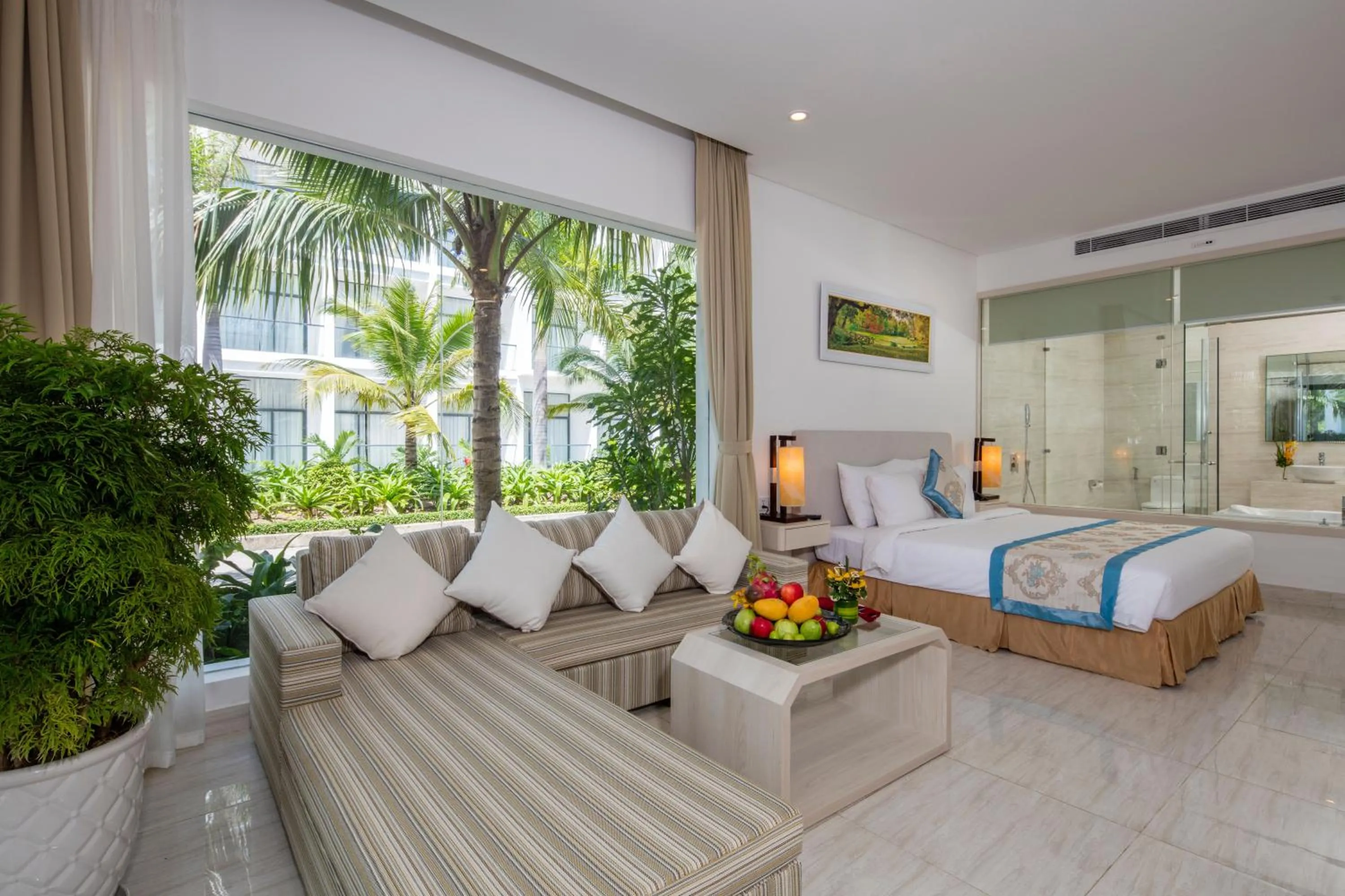 Living room, Bed in Diamond Bay Condotel Resort Nha Trang
