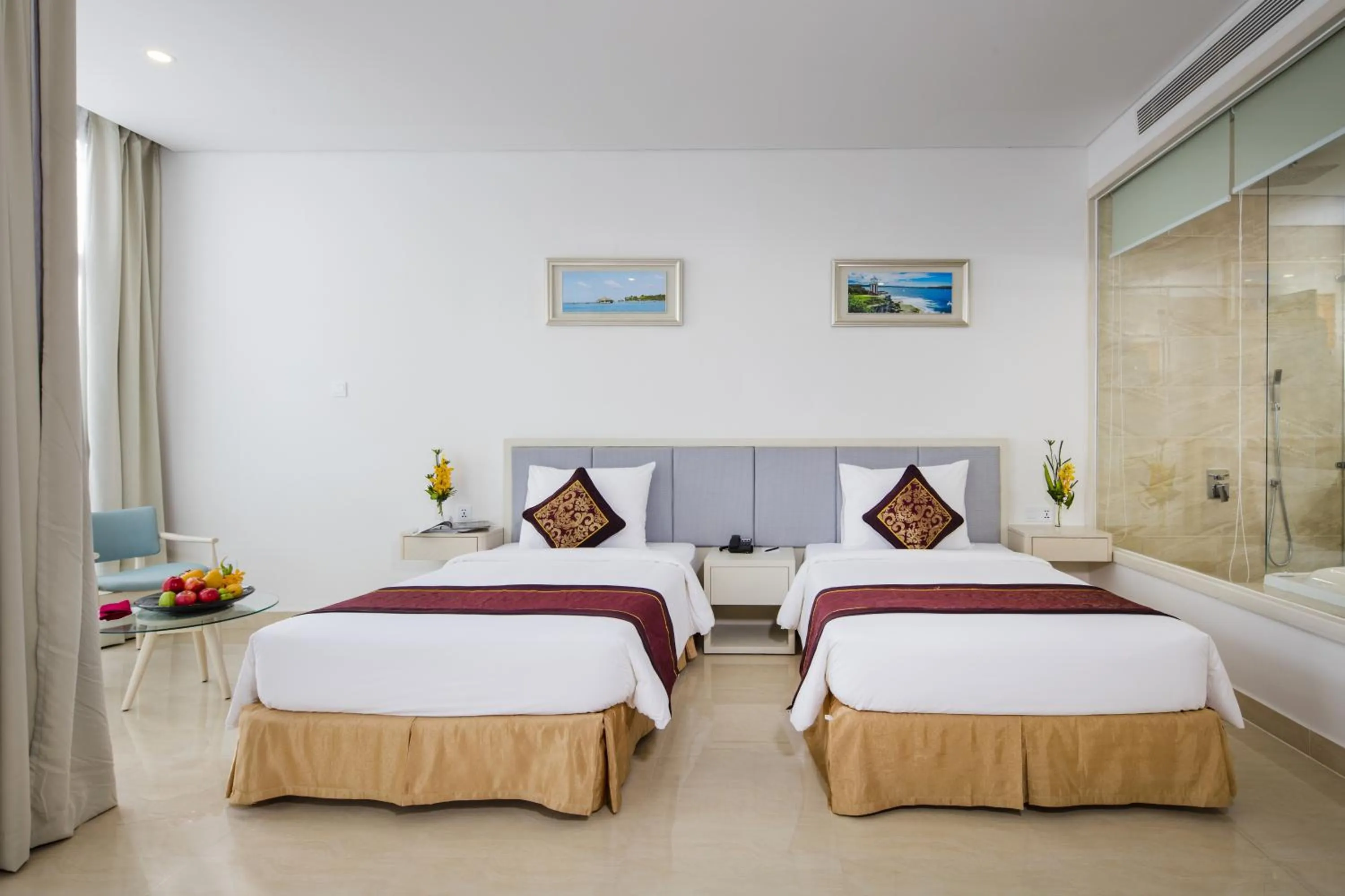 Bedroom, Bed in Diamond Bay Condotel Resort Nha Trang