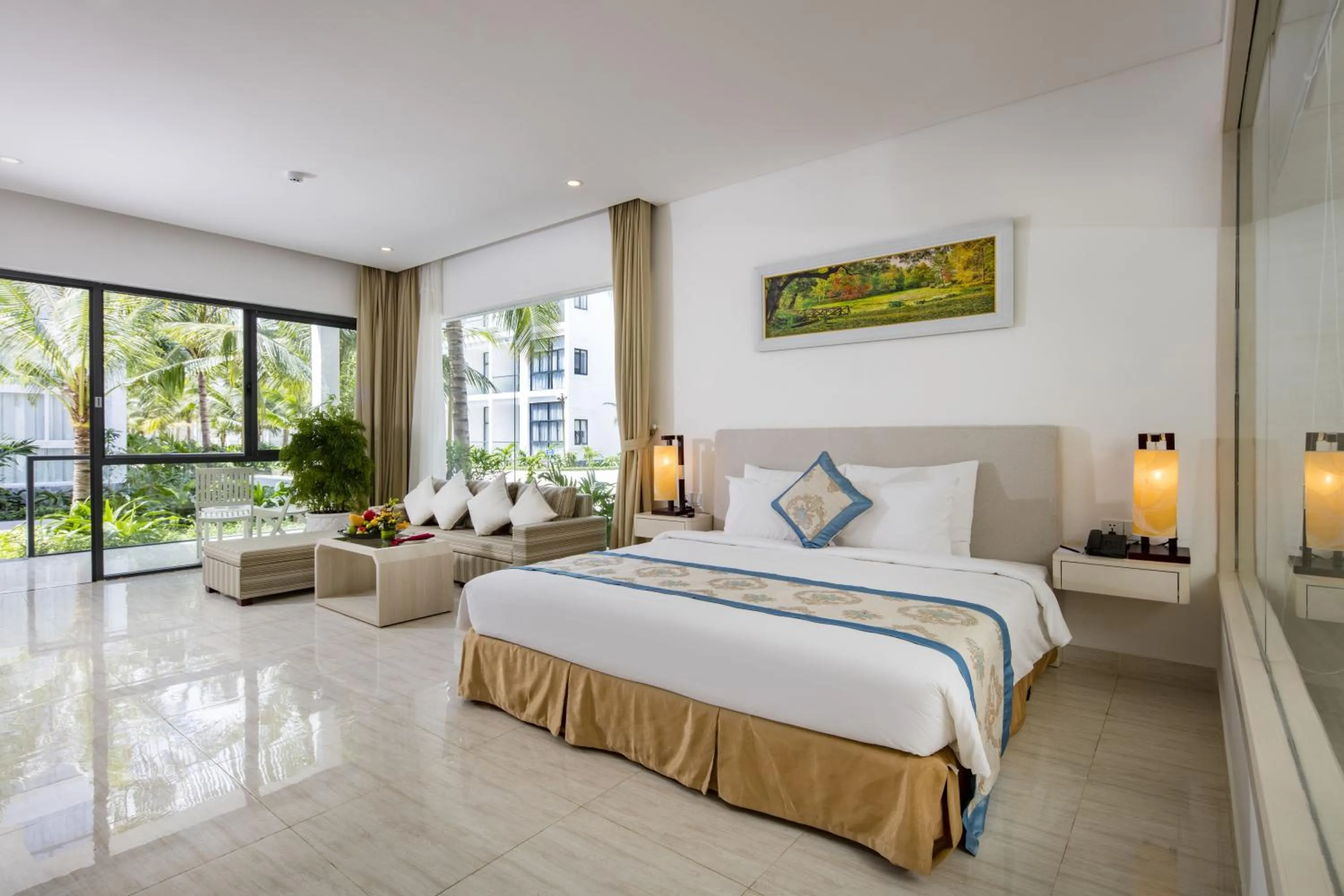 Living room, Bed in Diamond Bay Condotel Resort Nha Trang