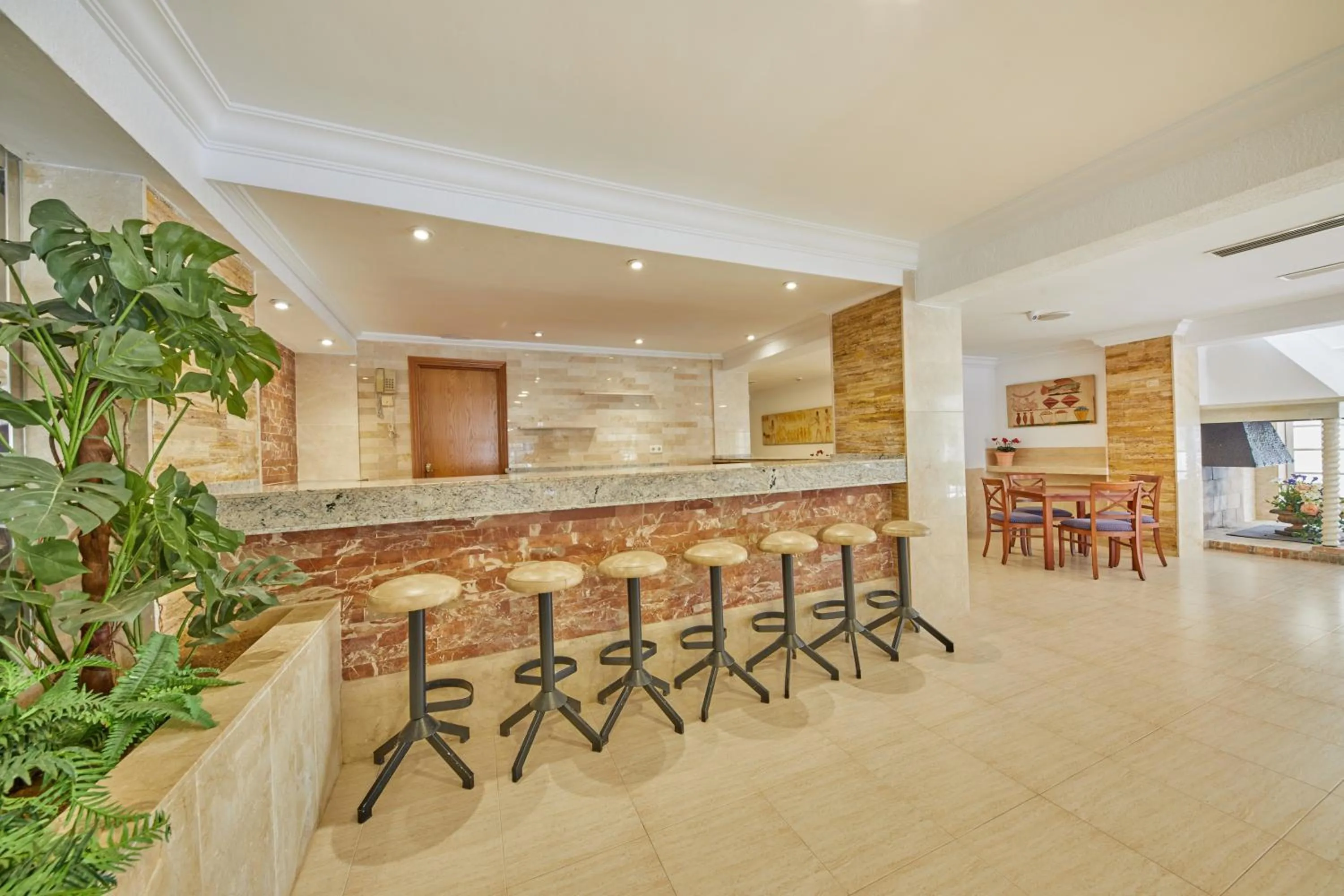 Lounge or bar in Apartamentos Ben-Hur