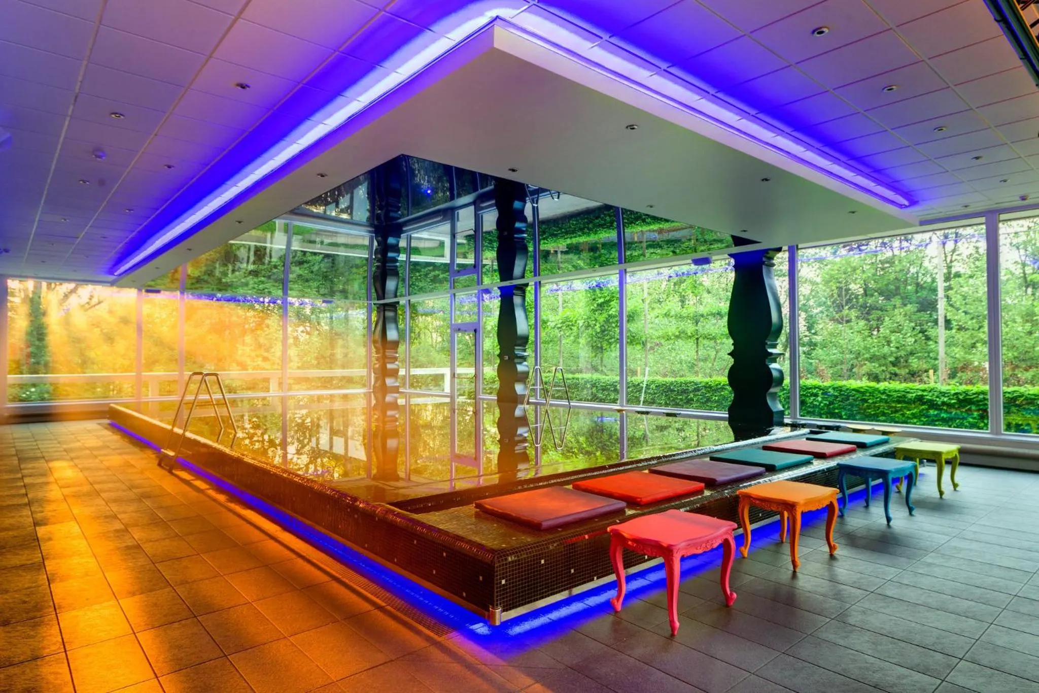 Swimming pool in Crowne Plaza Antwerpen by IHG