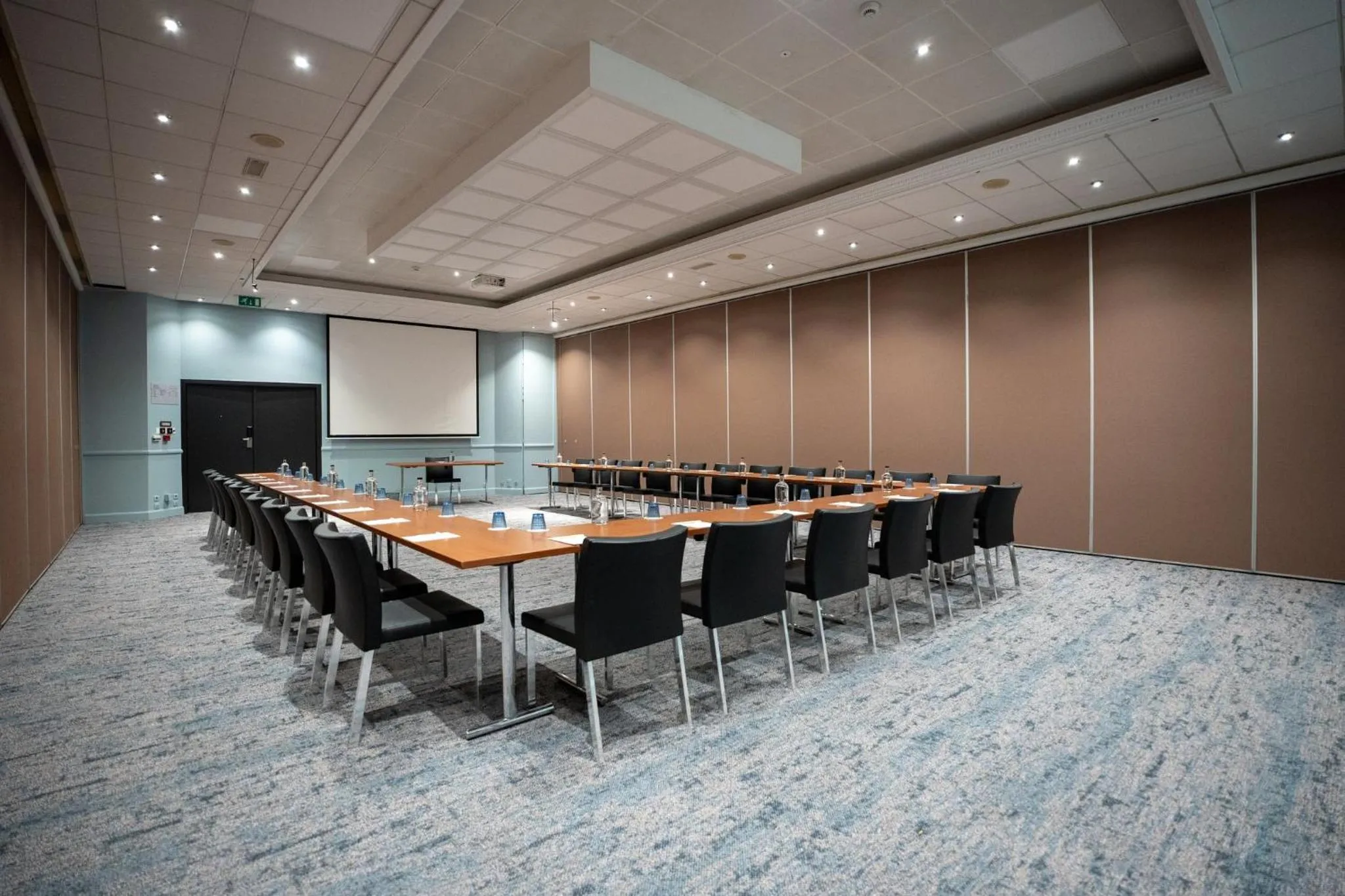 Meeting/conference room in Crowne Plaza Antwerpen by IHG