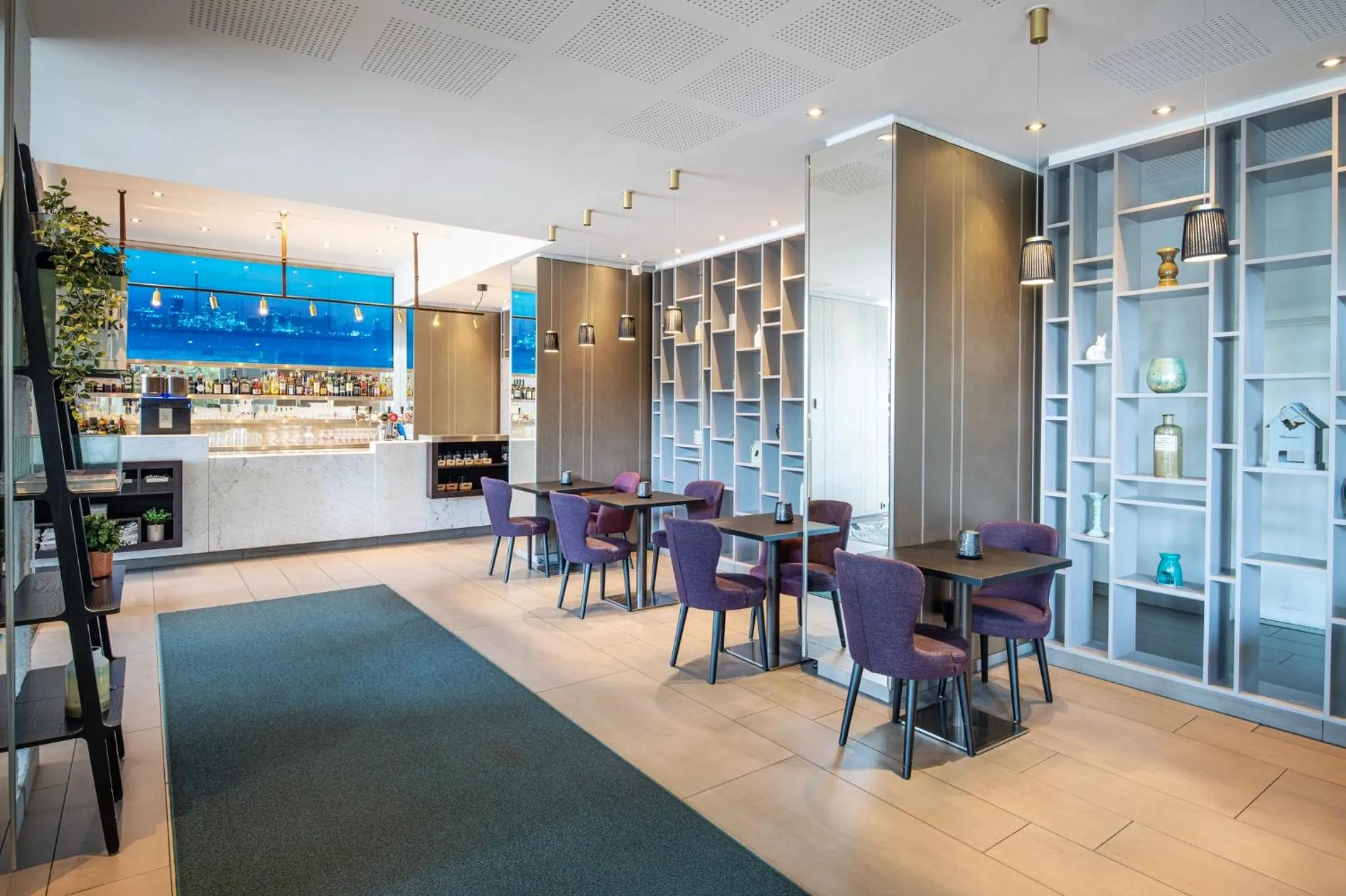 Restaurant/places to eat in Crowne Plaza Antwerpen by IHG