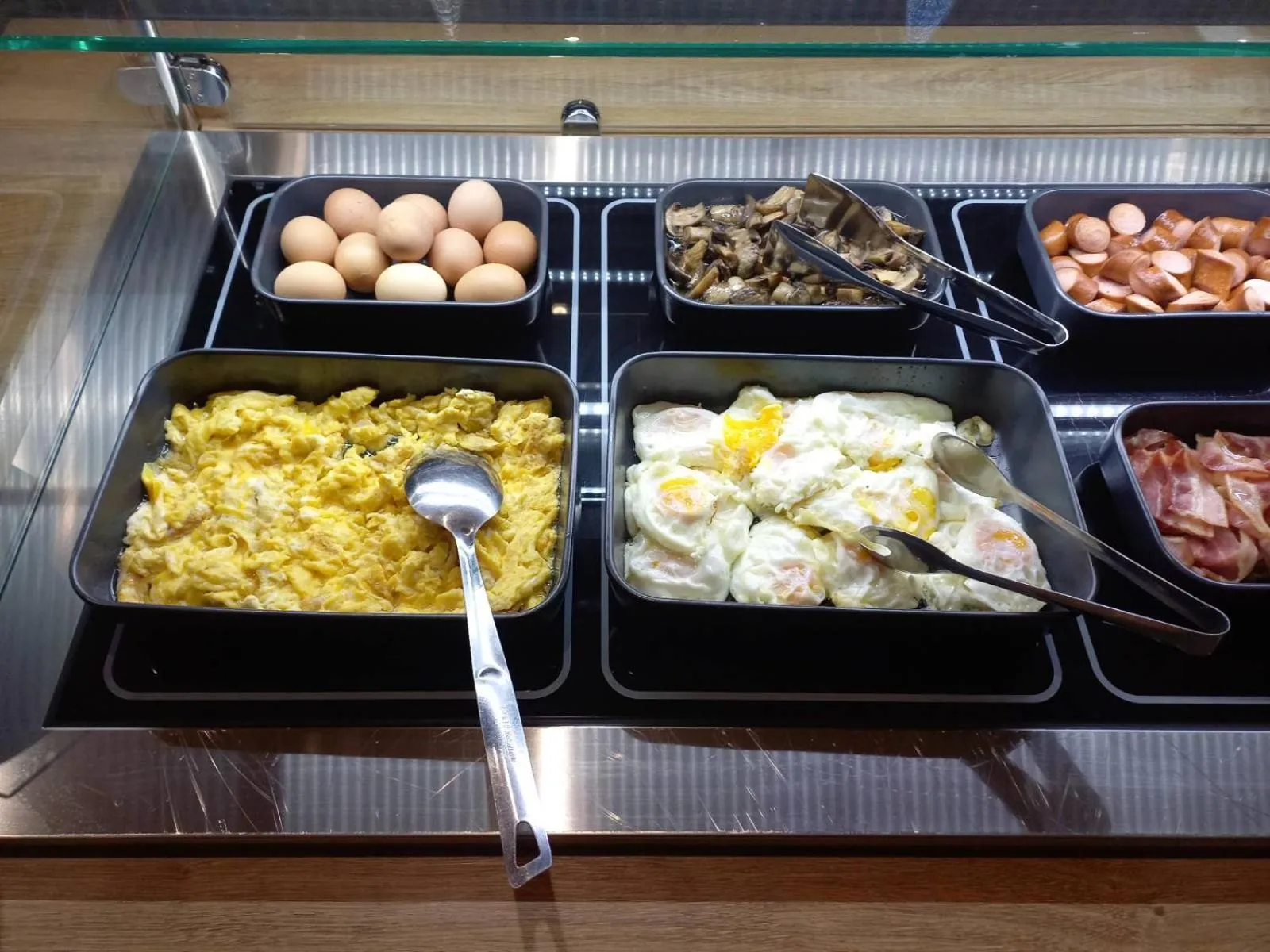 Restaurant/places to eat in Sofia Palace Hotel by HMG