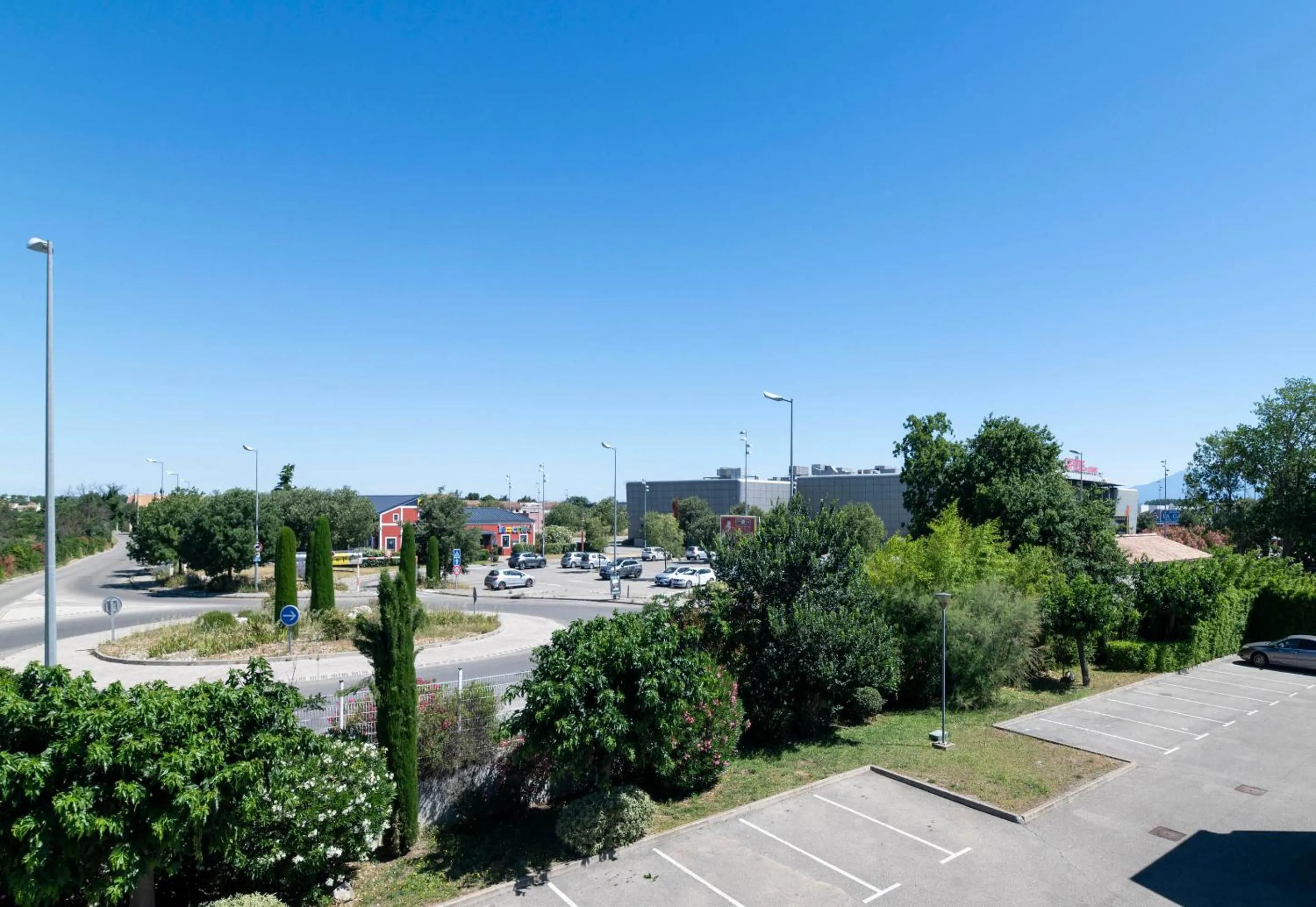 City view in B&B HOTEL Avignon 1