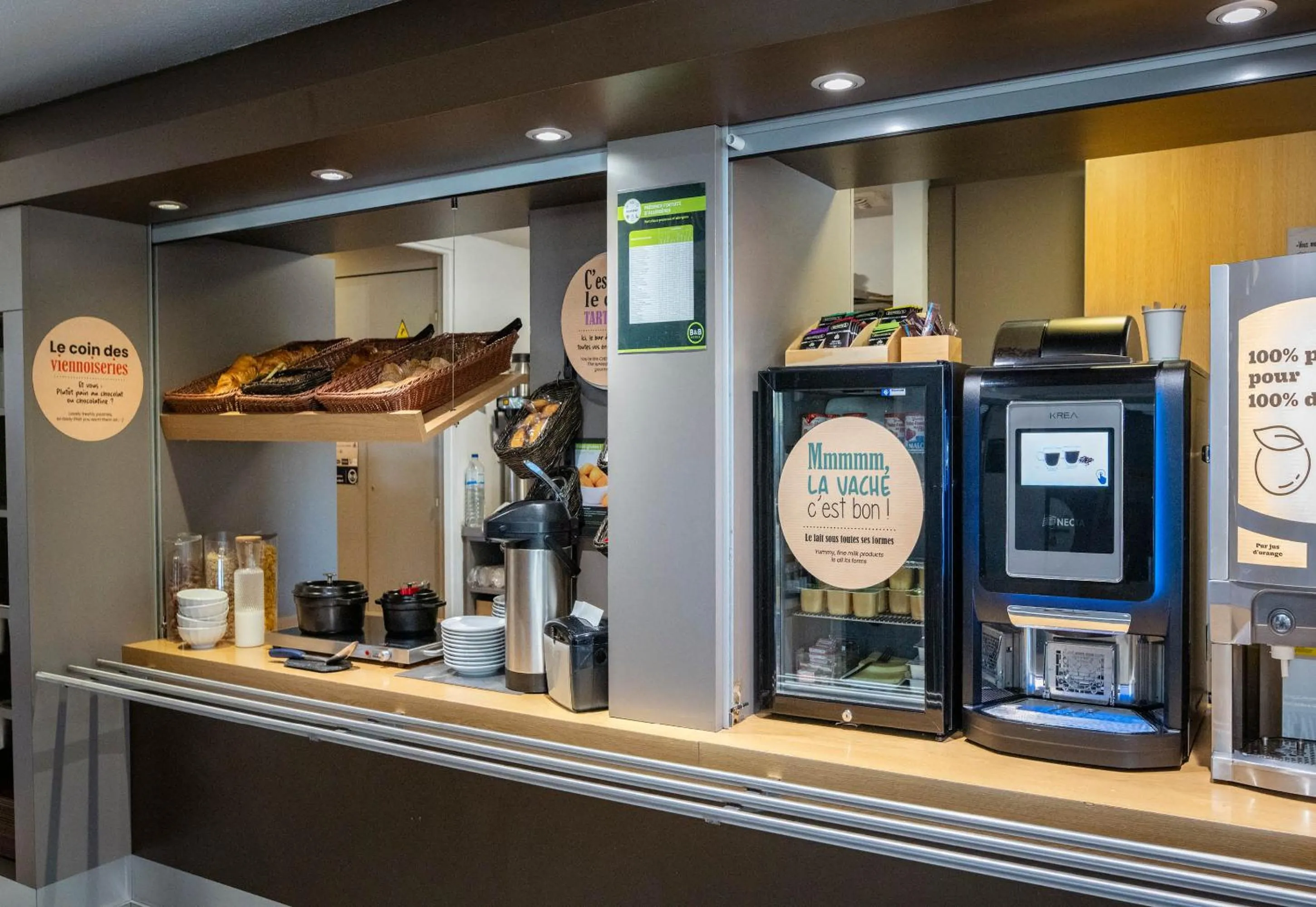 Breakfast in B&B HOTEL Avignon 1