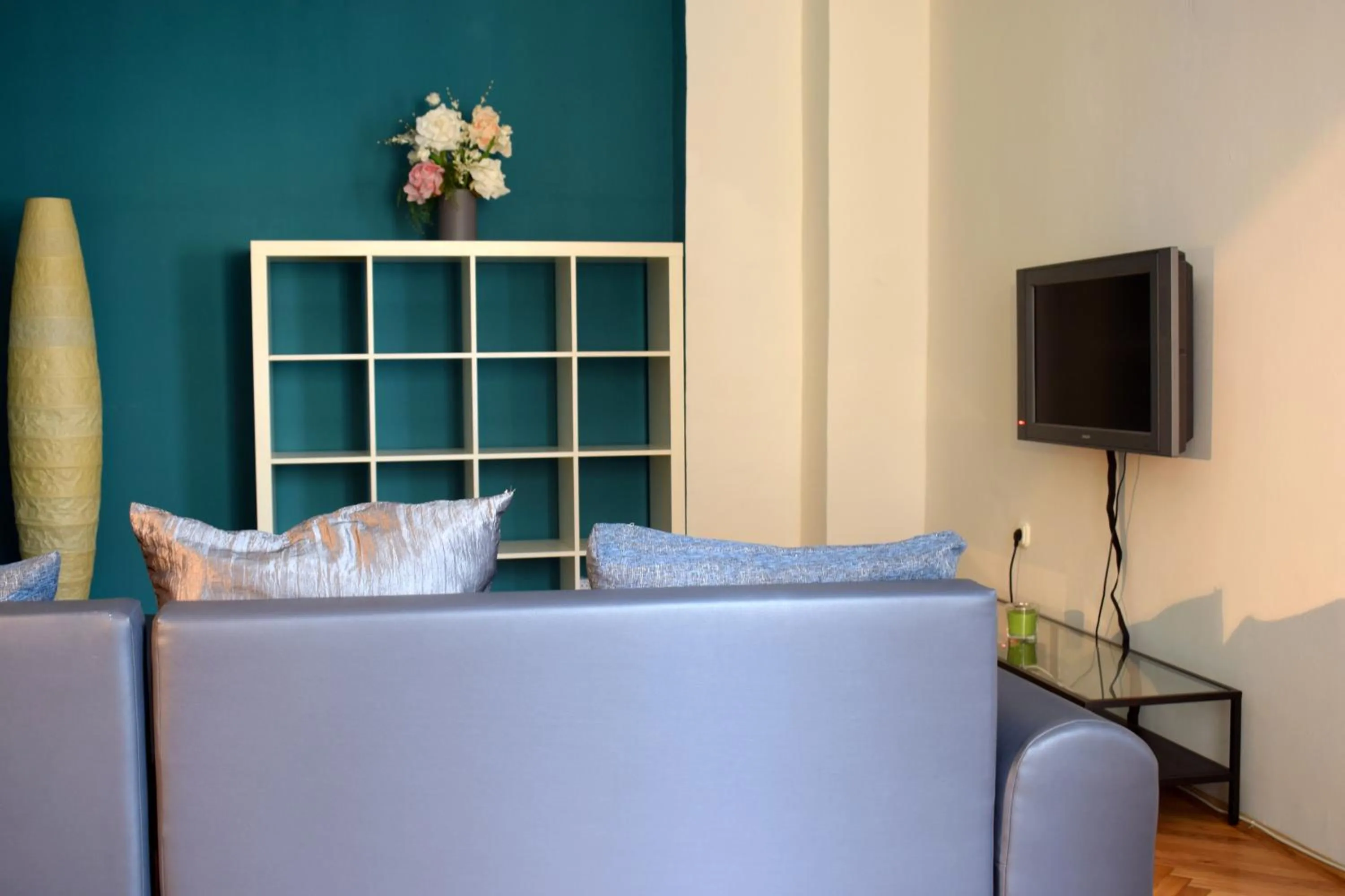 Diamond Astoria Apartments