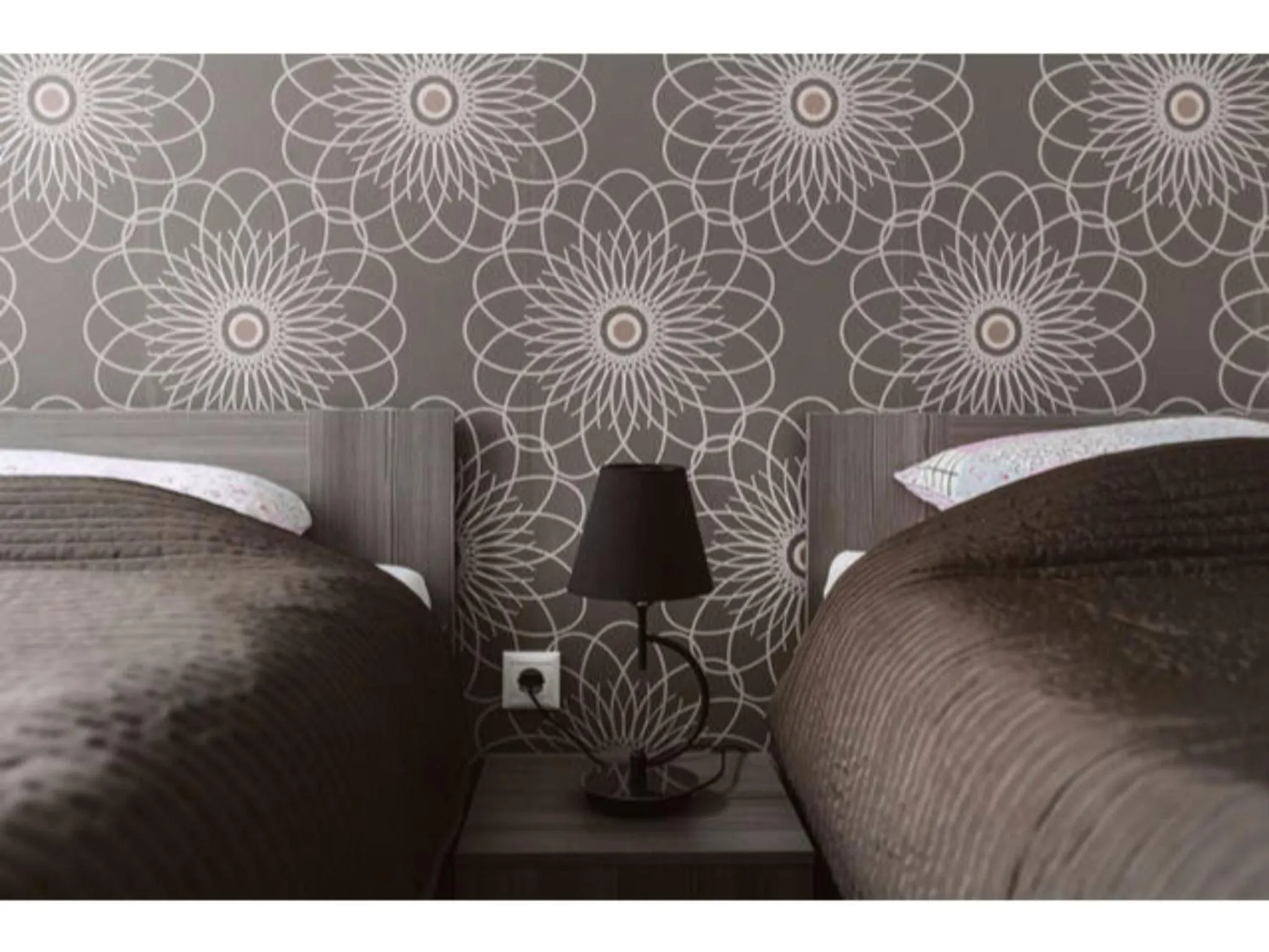 Bed in Diamond Astoria Apartments