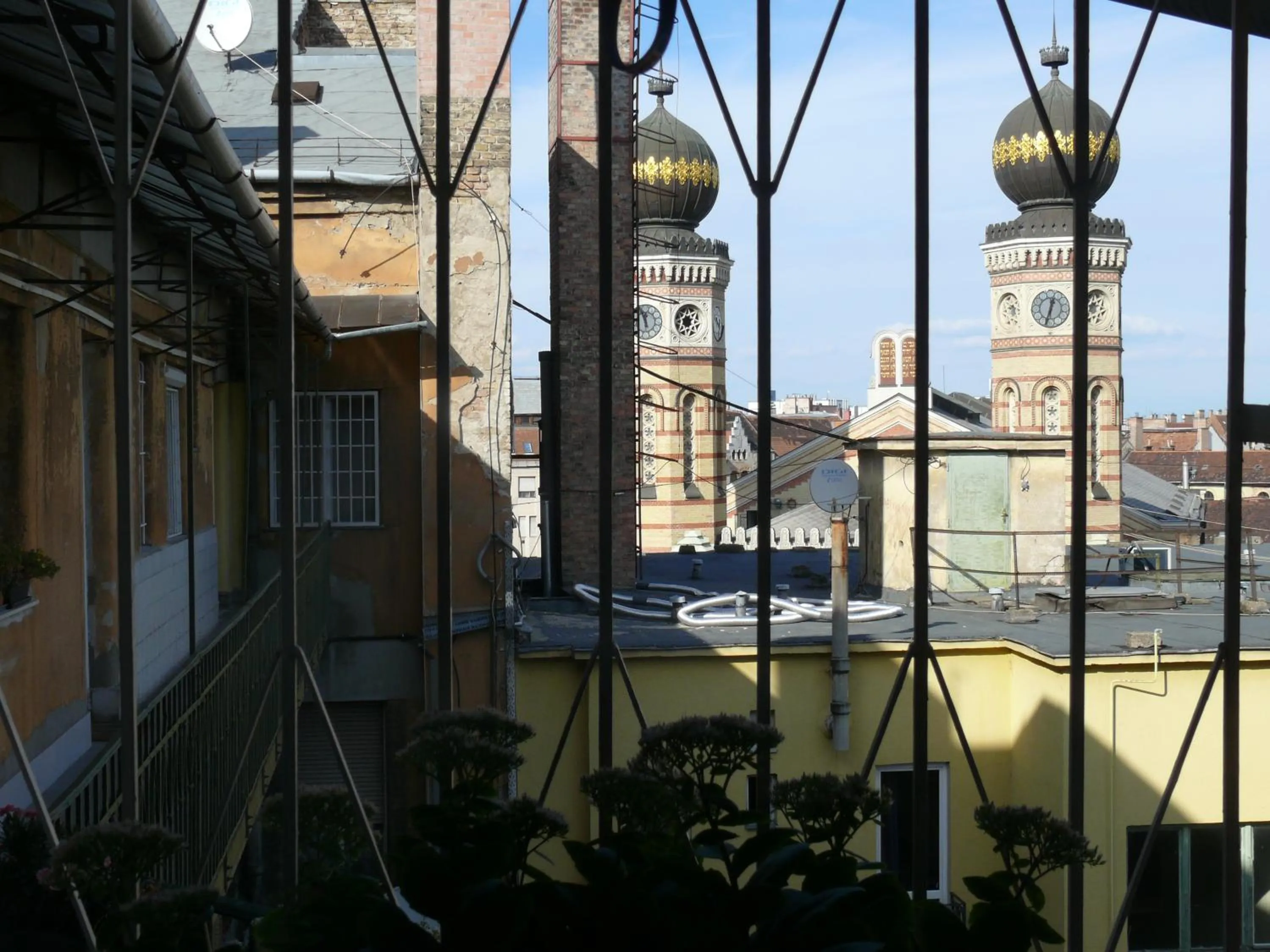 Diamond Astoria Apartments