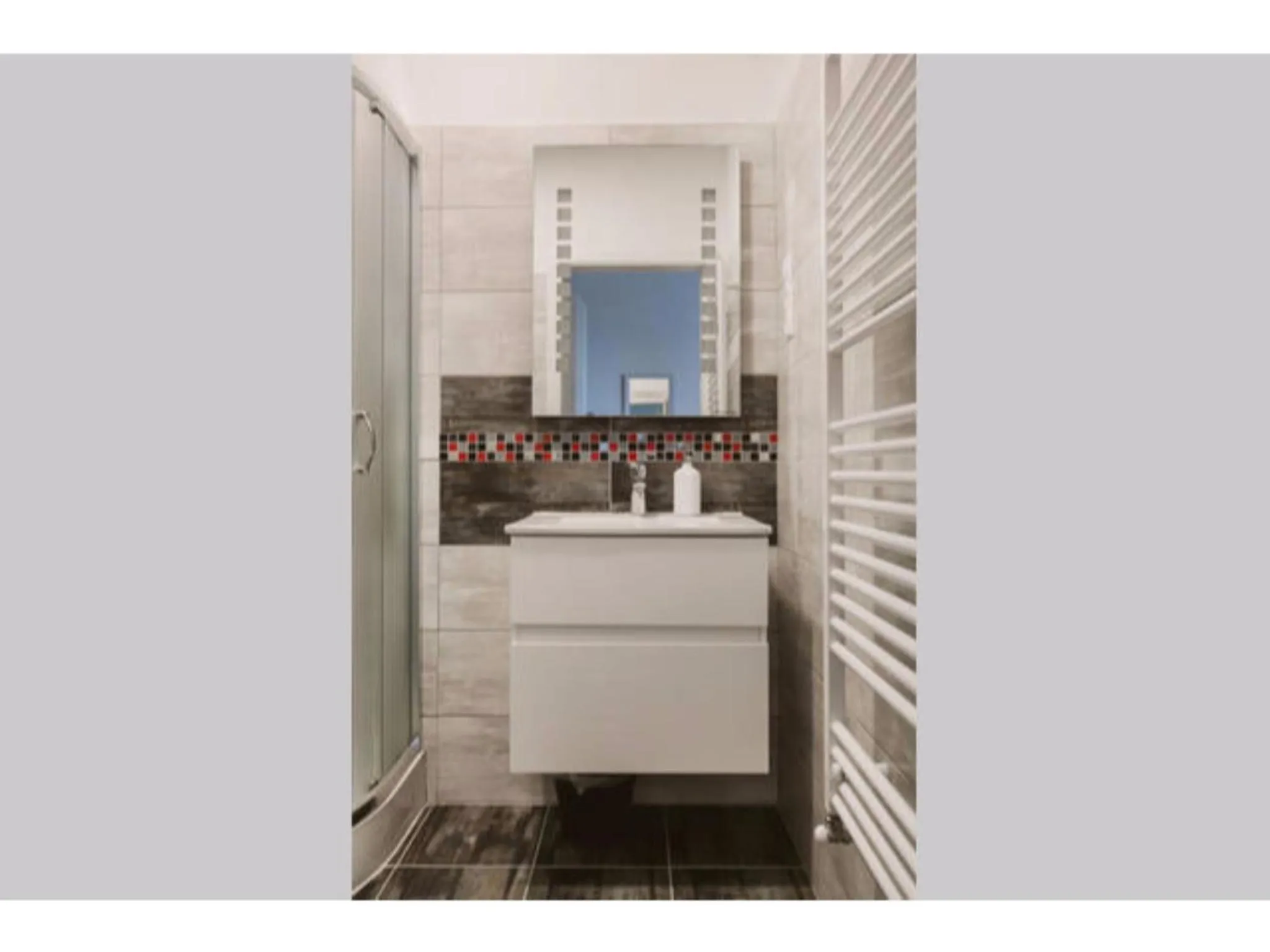 Diamond Astoria Apartments