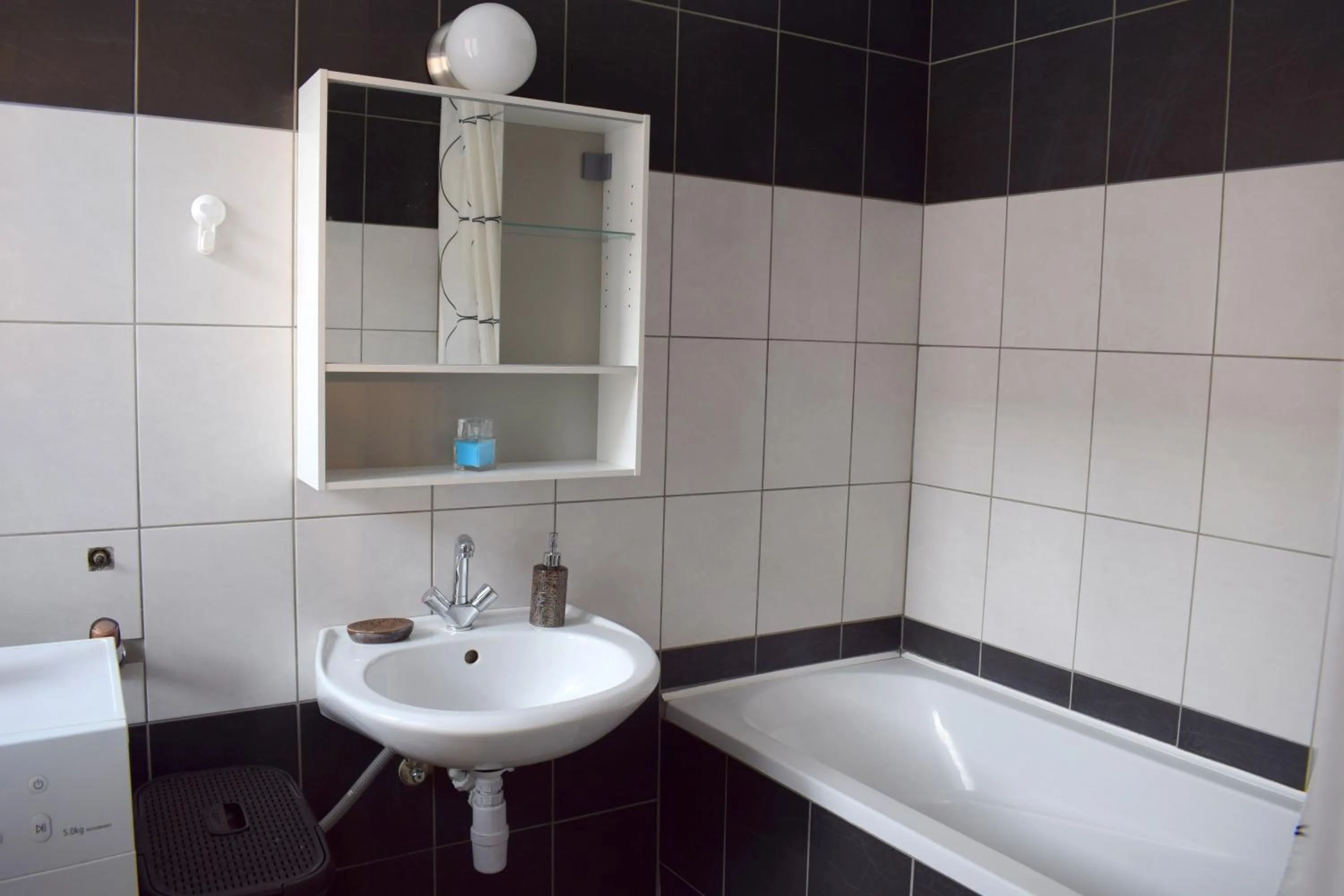 Diamond Astoria Apartments