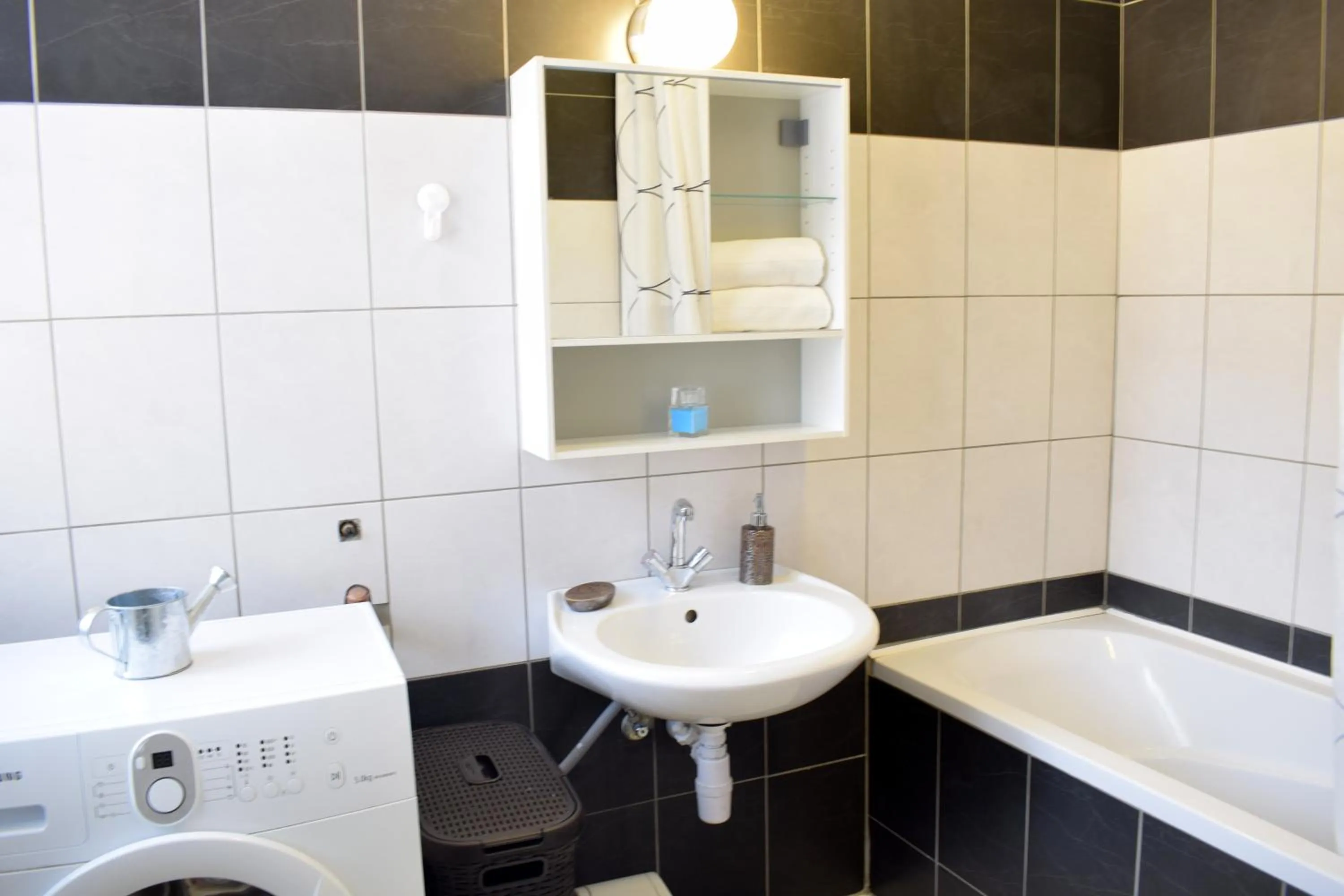 Diamond Astoria Apartments