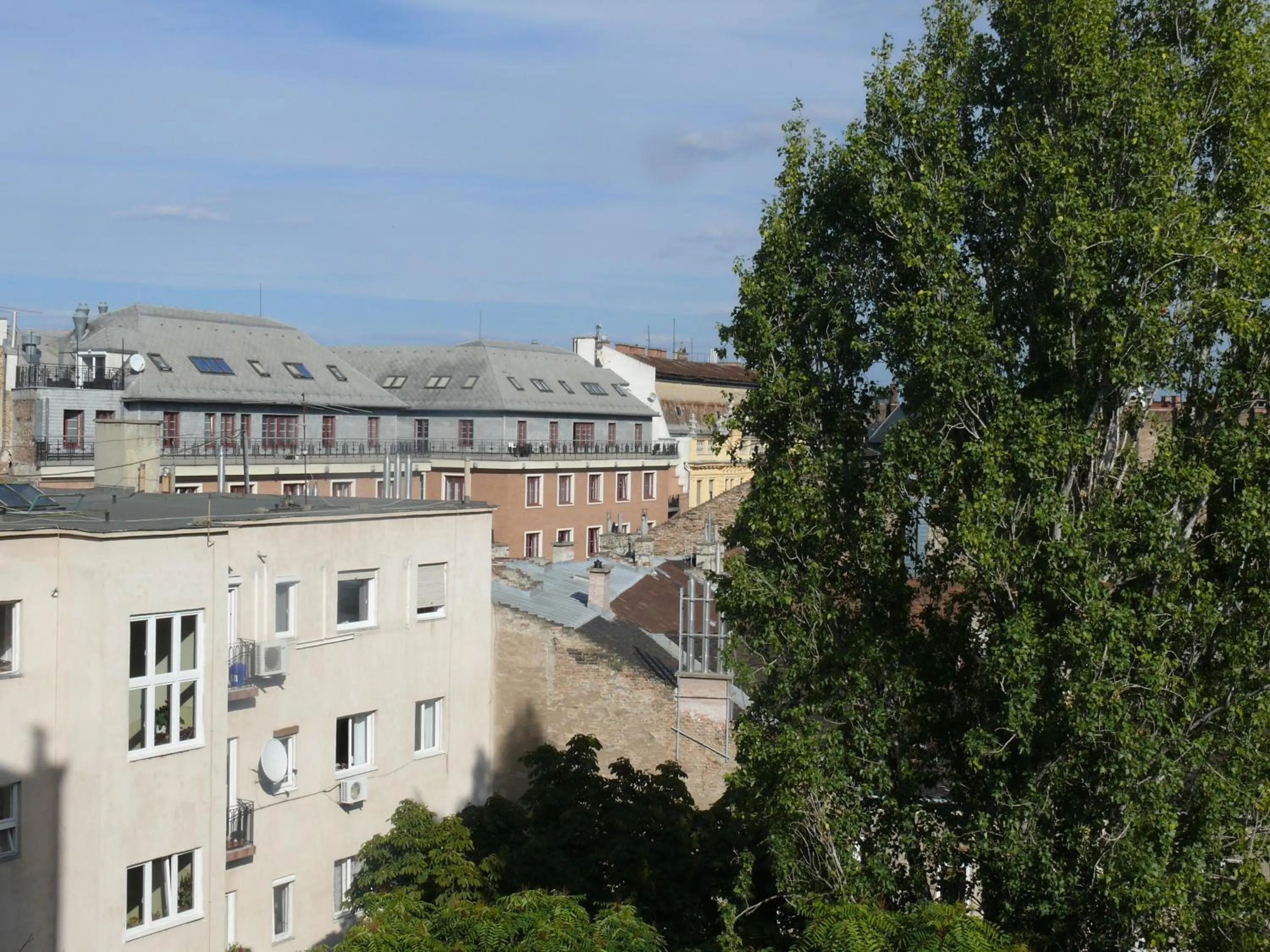 Diamond Astoria Apartments