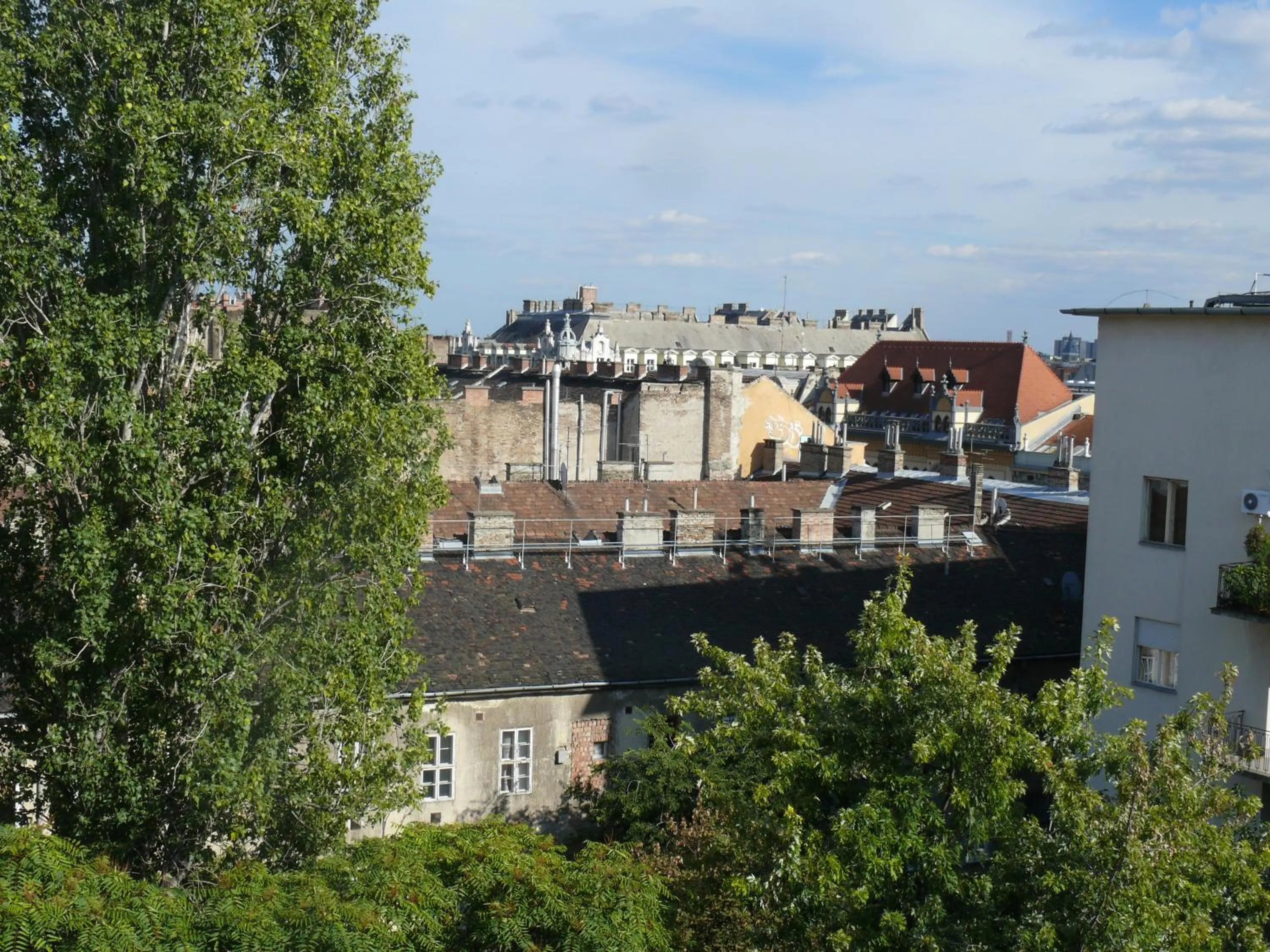 Diamond Astoria Apartments