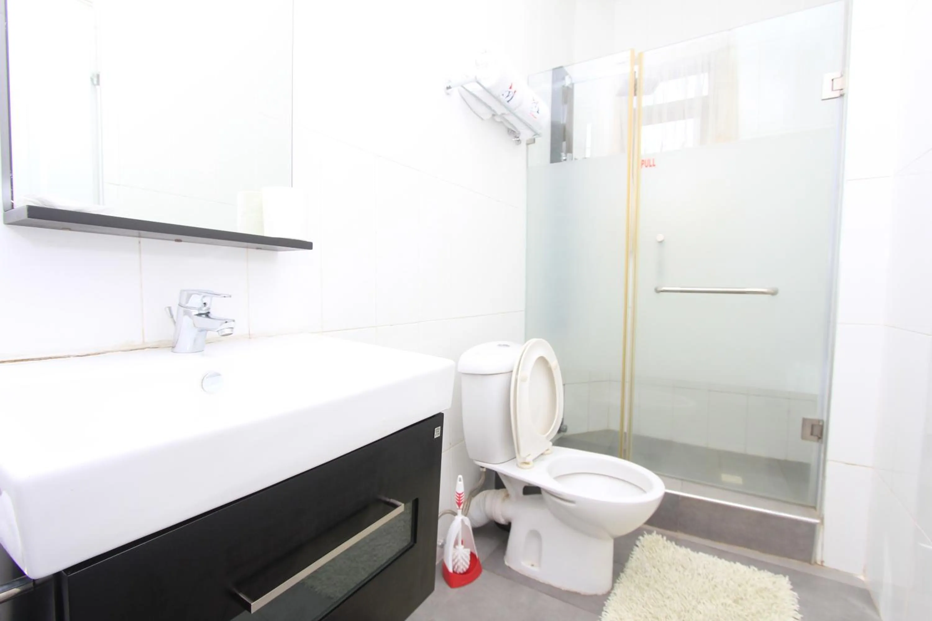 Bathroom in Mawuli Hotel