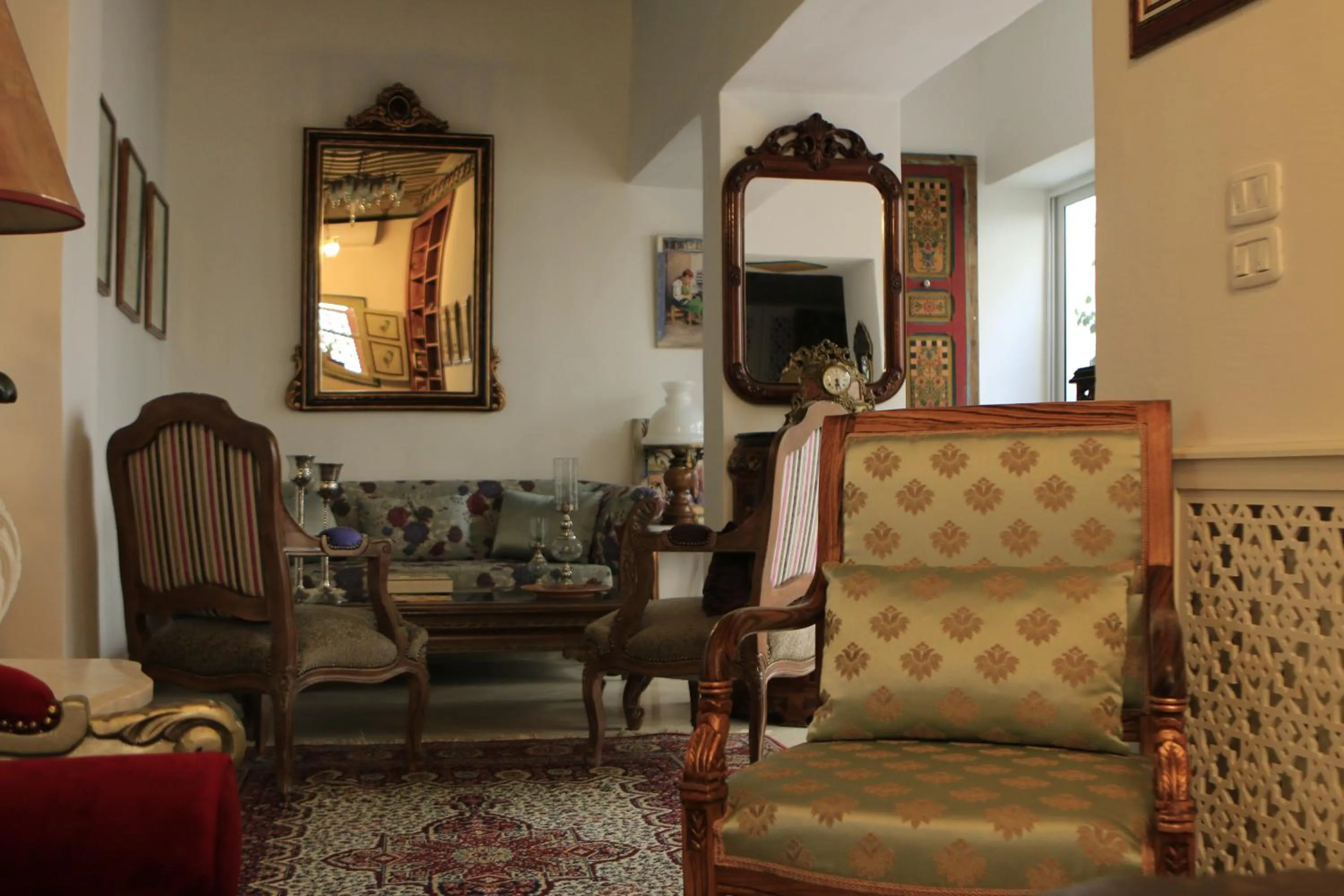 Communal lounge/ TV room in El Patio Courtyard House