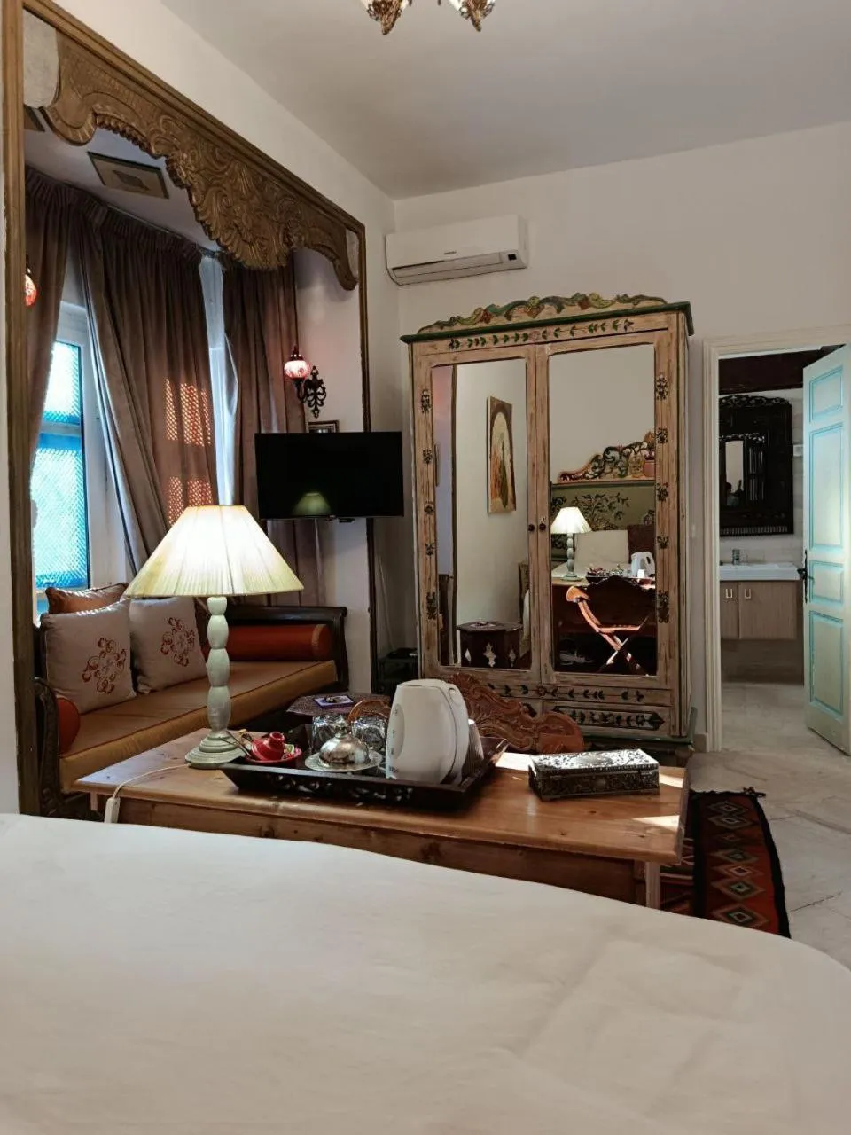 Bedroom, Bed in El Patio Courtyard House