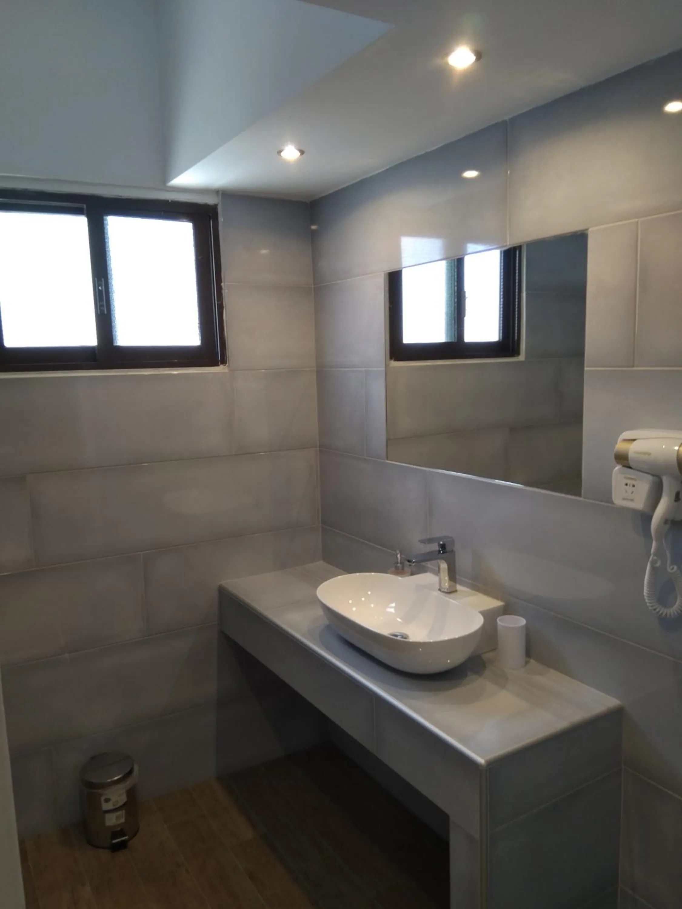 Bathroom in Dionisos Elia