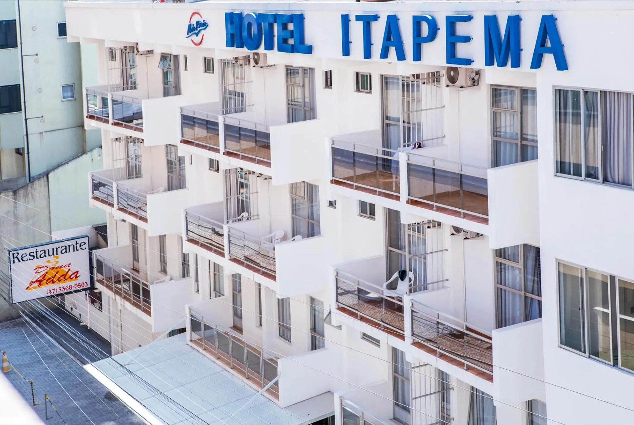 Facade/entrance in Hotel Itapema Meia Praia