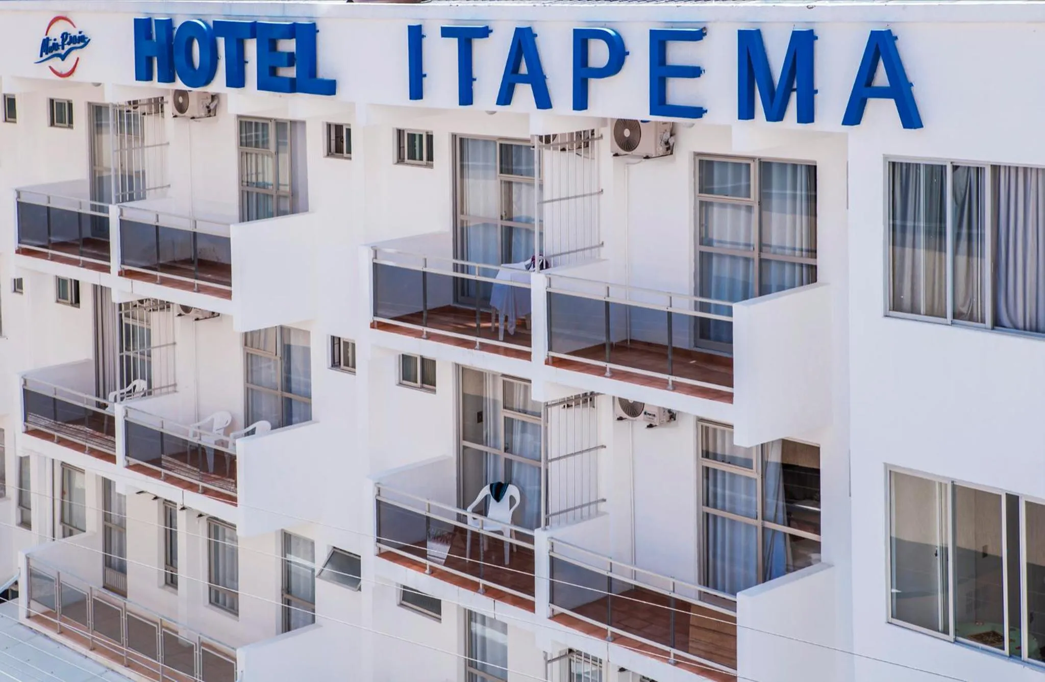 Facade/entrance in Hotel Itapema Meia Praia