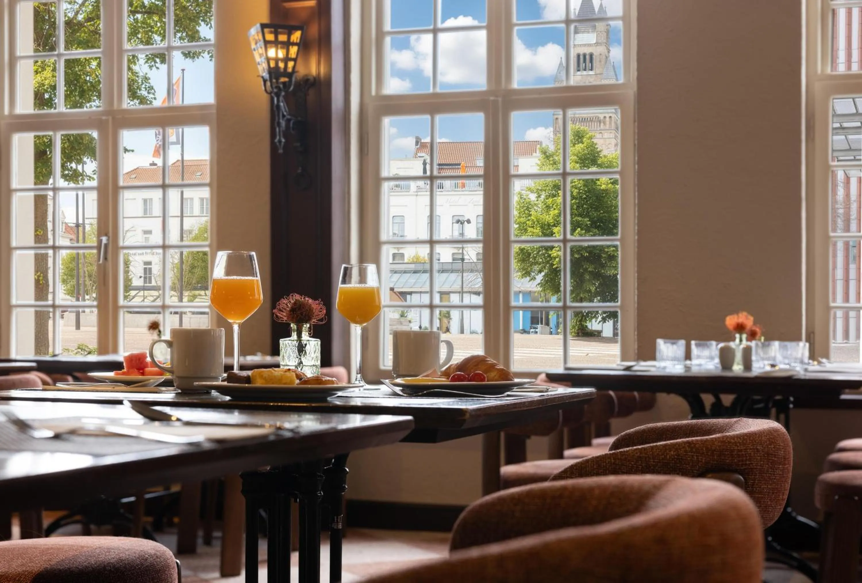 Restaurant/places to eat in NH Brugge