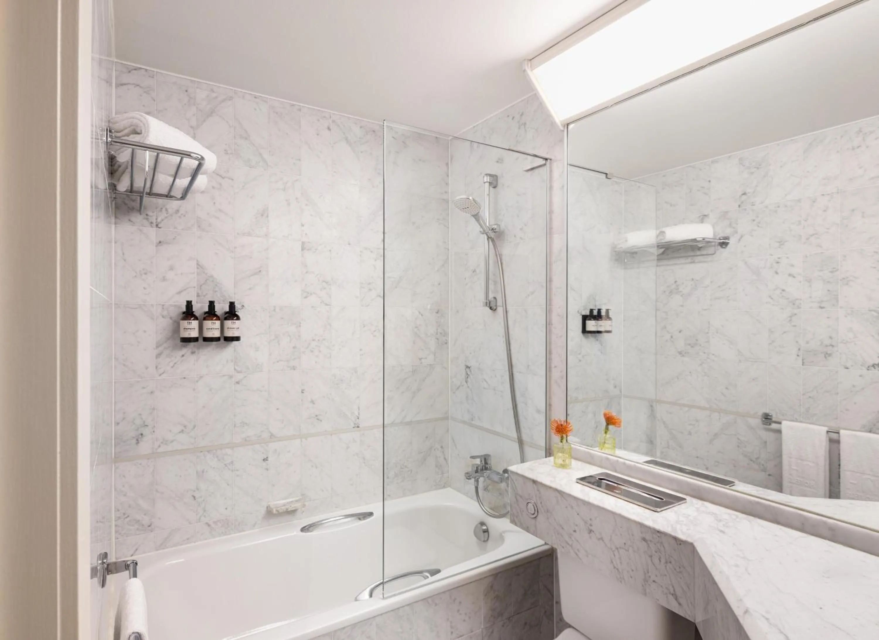 Bathroom in NH Brugge