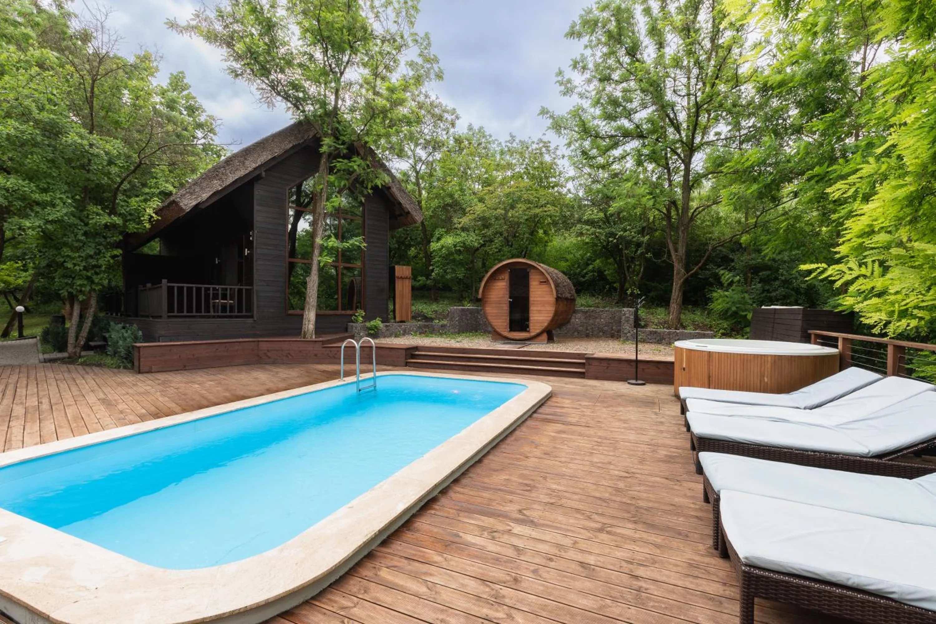 Tree House Relax Park