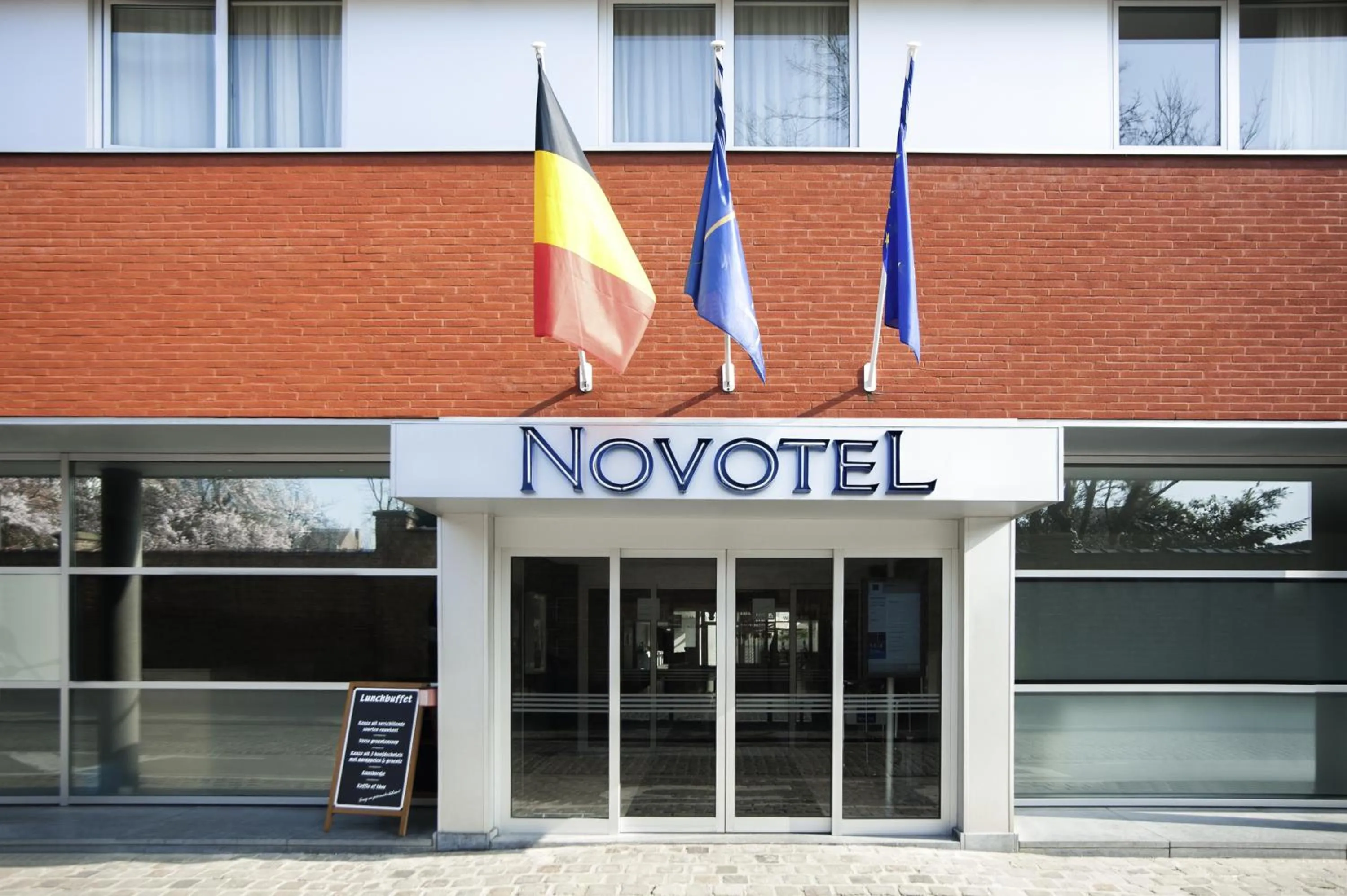 Facade/entrance in Novotel Ieper Centrum
