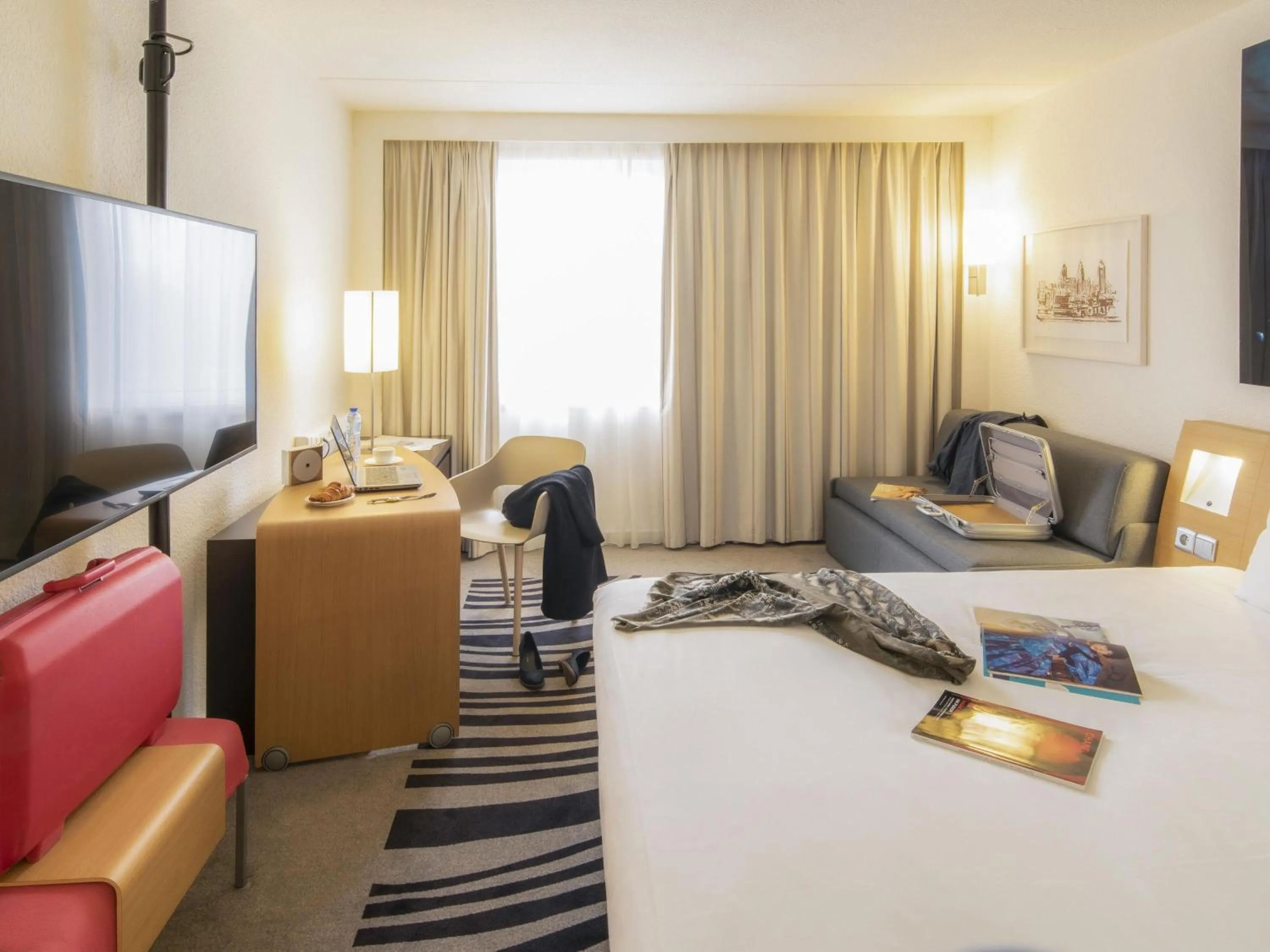 Bedroom, Bed in Novotel Antwerpen - Ekeren