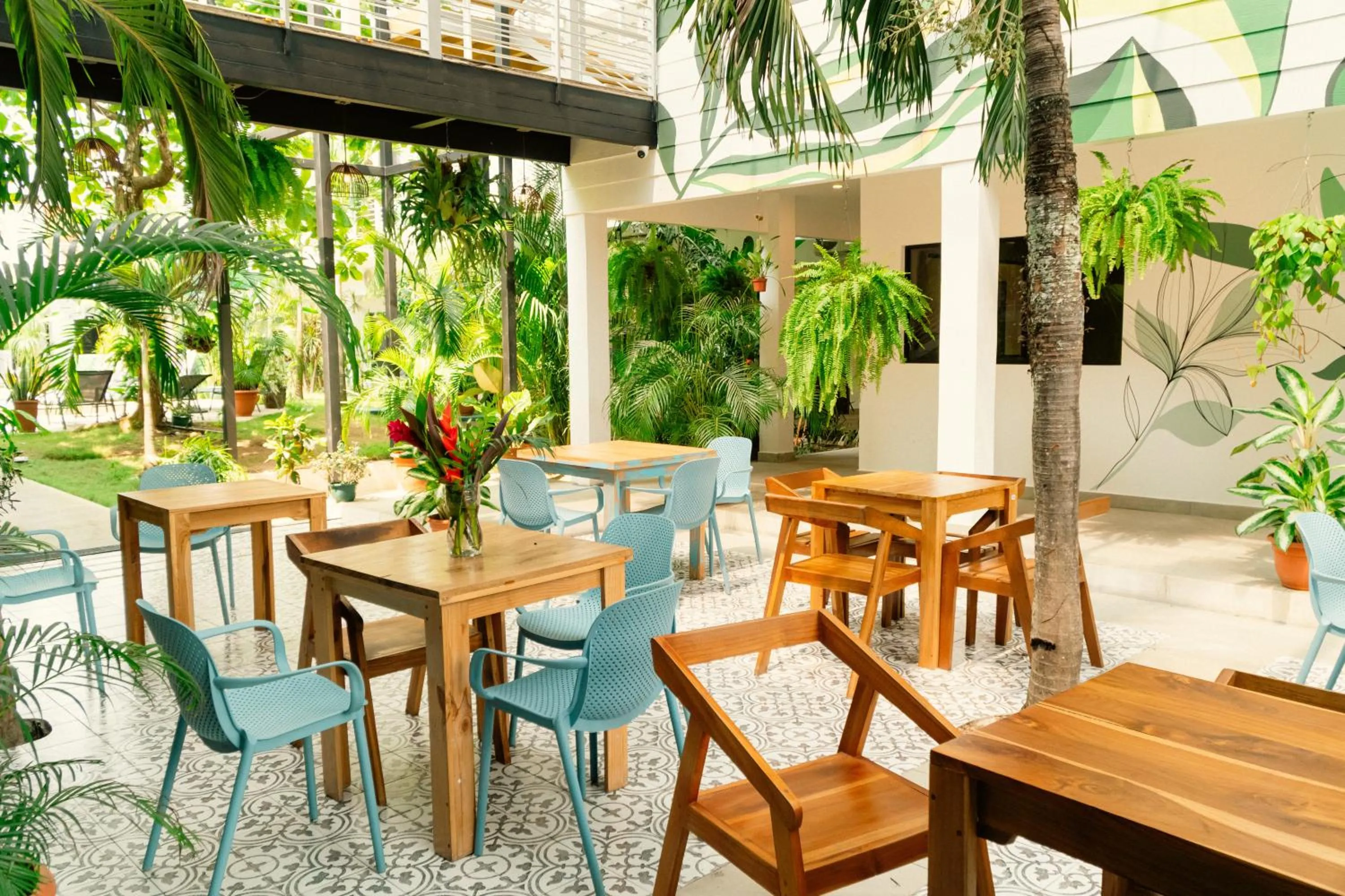 Restaurant/places to eat in Wide Mouth Frog Quepos