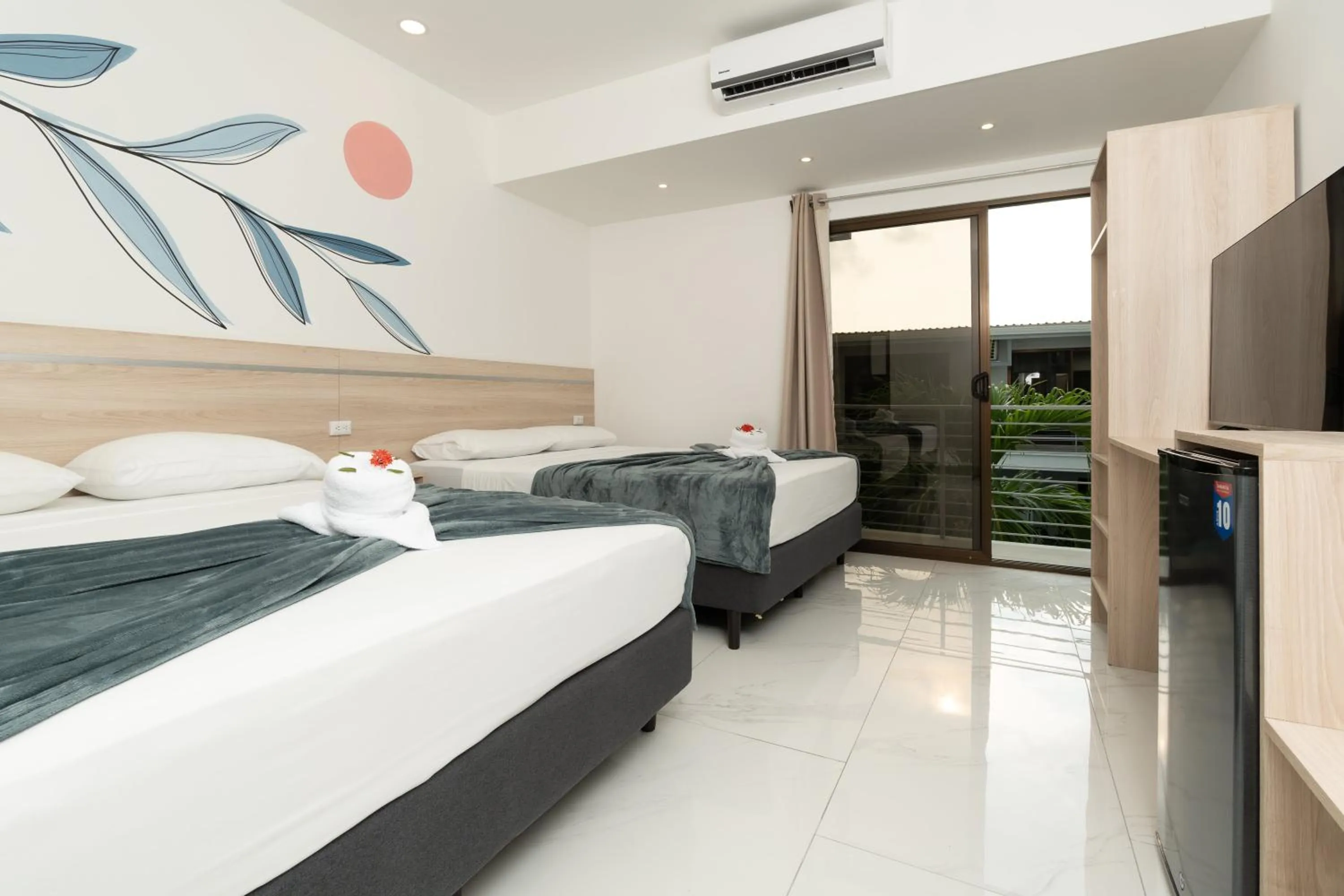 Bed in Wide Mouth Frog Quepos