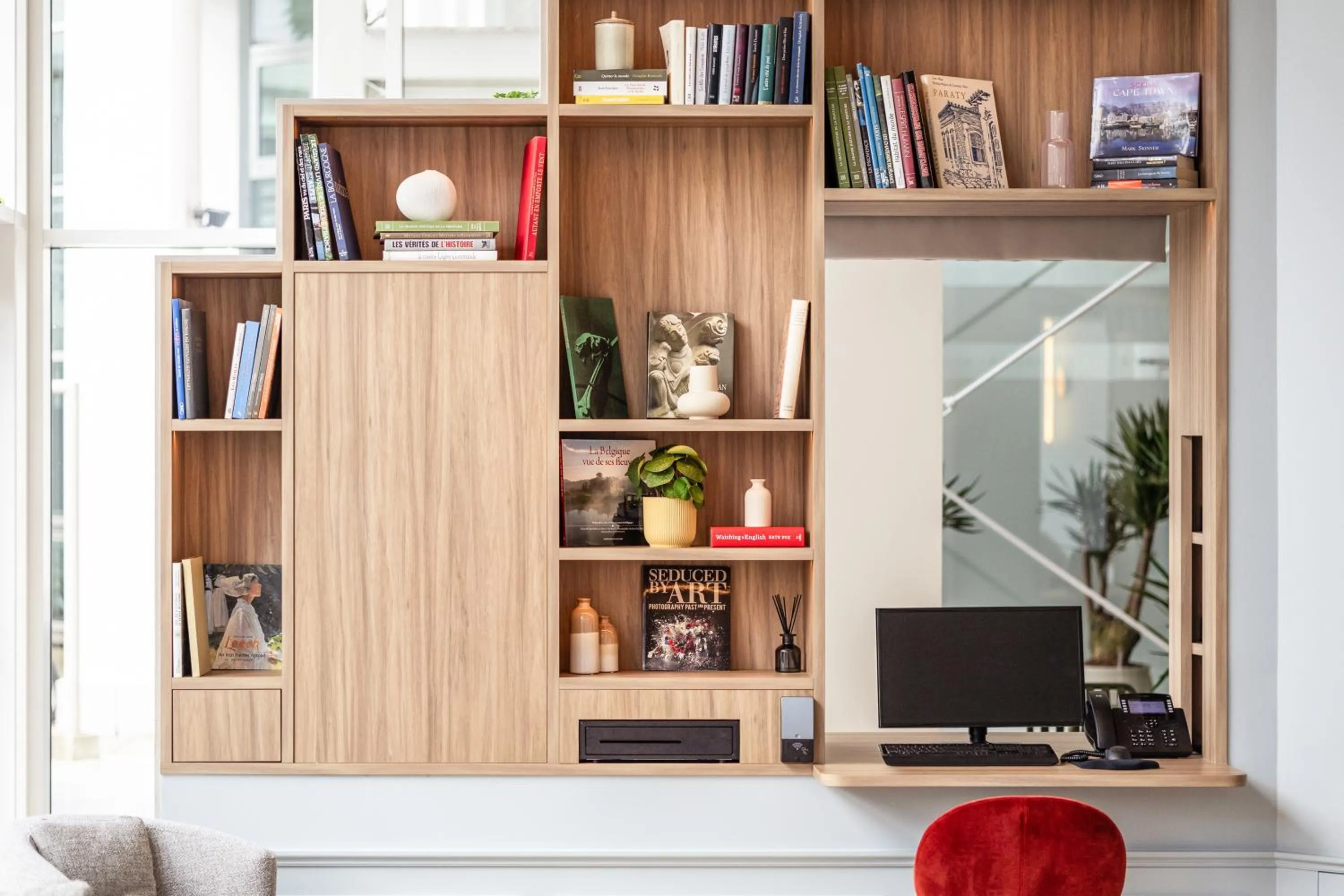 Library in Novotel Brugge Centrum