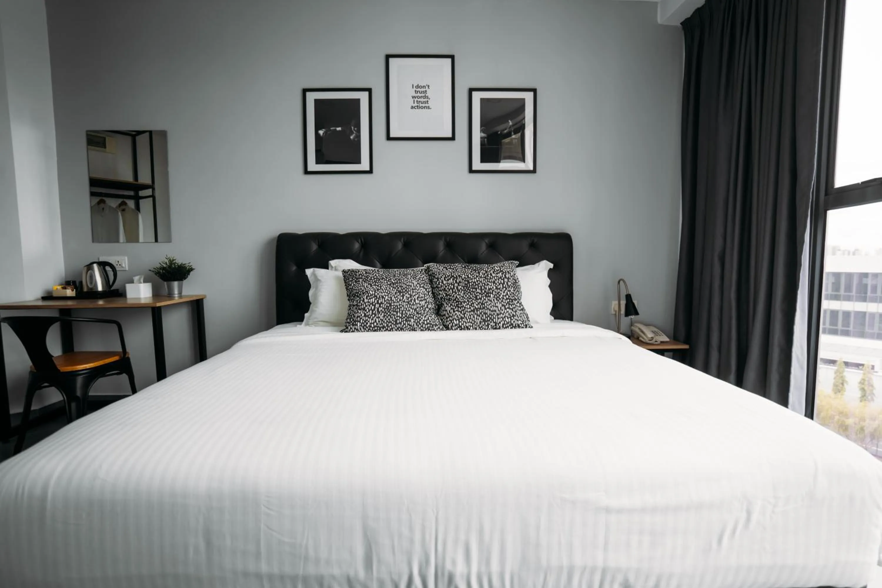 Bedroom, Bed in B Lot Hotel