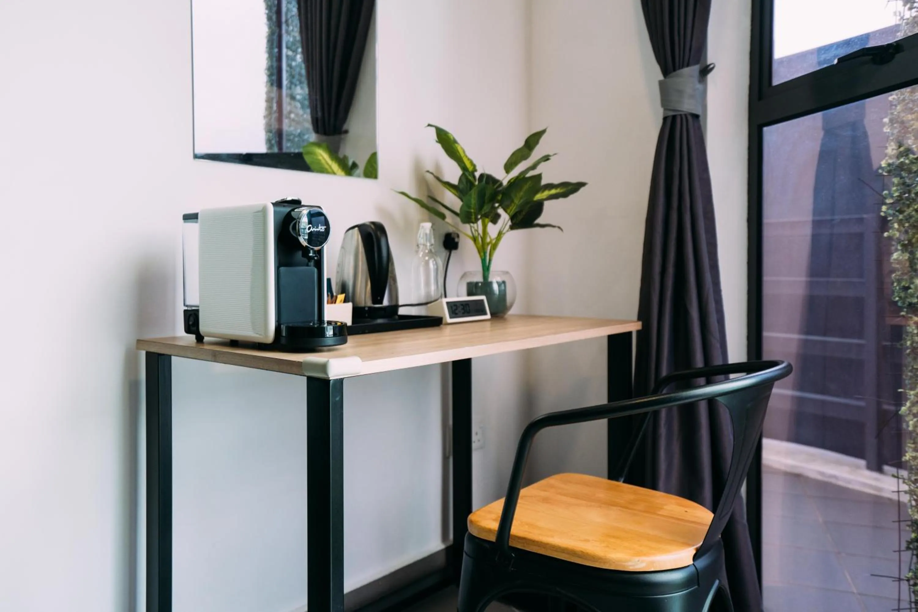 Coffee/tea facilities in B Lot Hotel