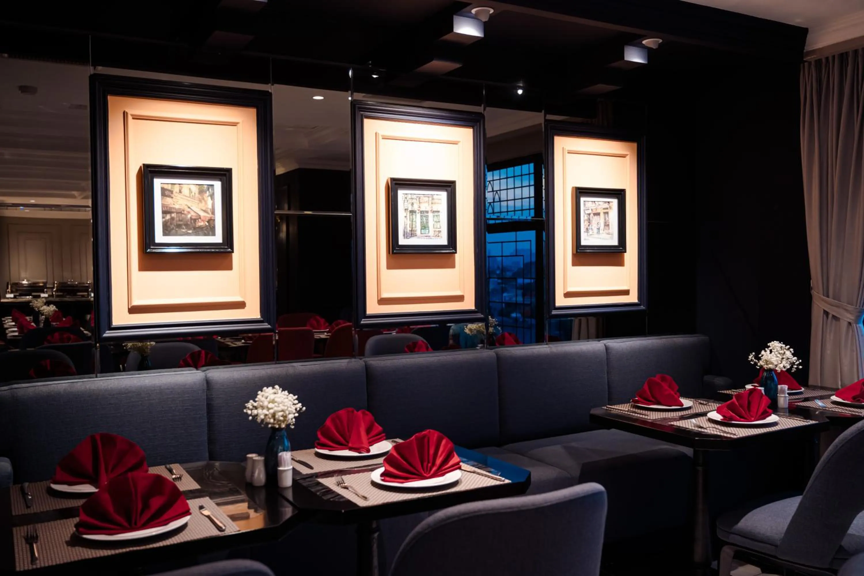 Restaurant/places to eat in Champton Hanoi Hotel