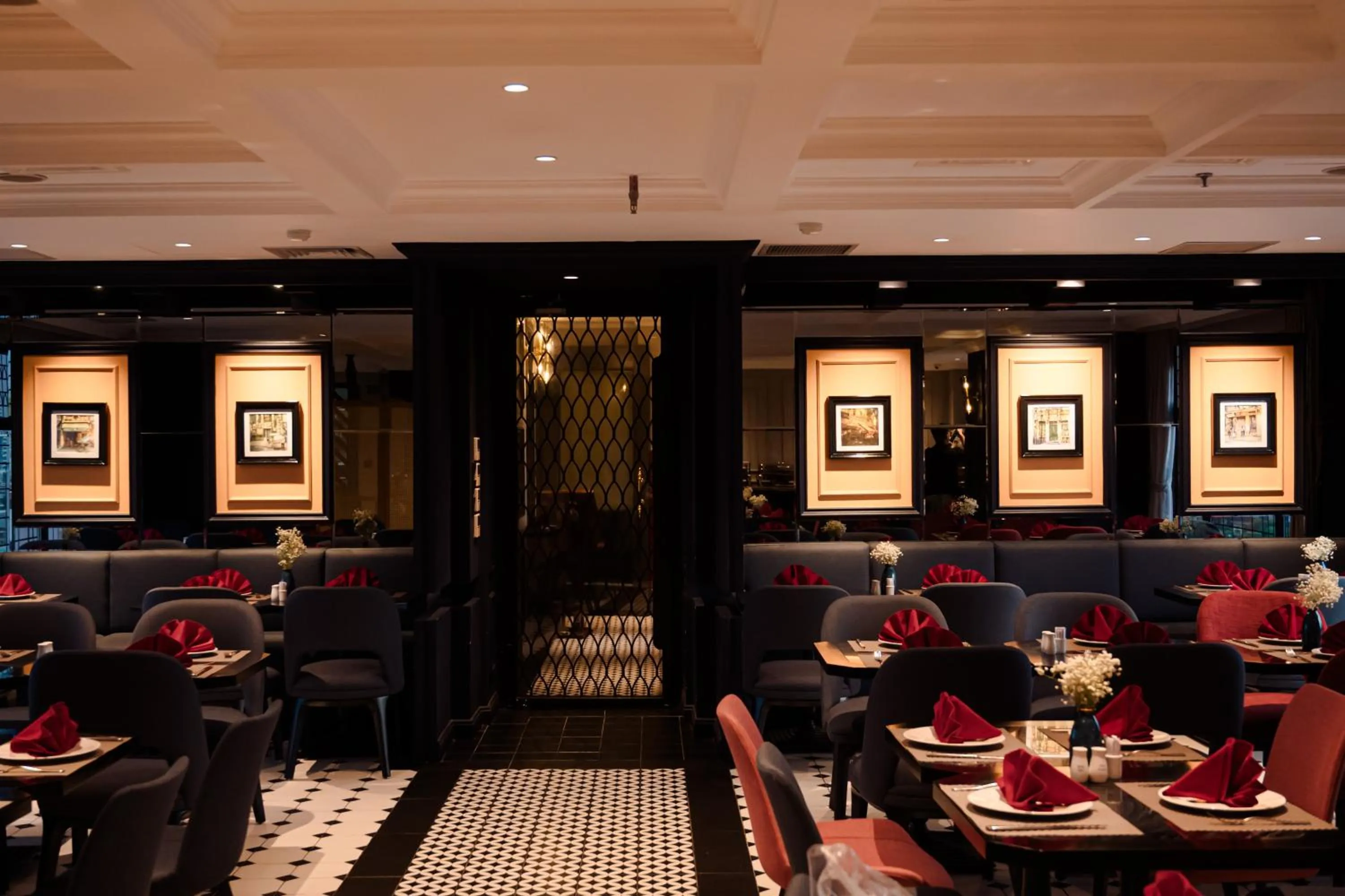 Restaurant/places to eat in Champton Hanoi Hotel