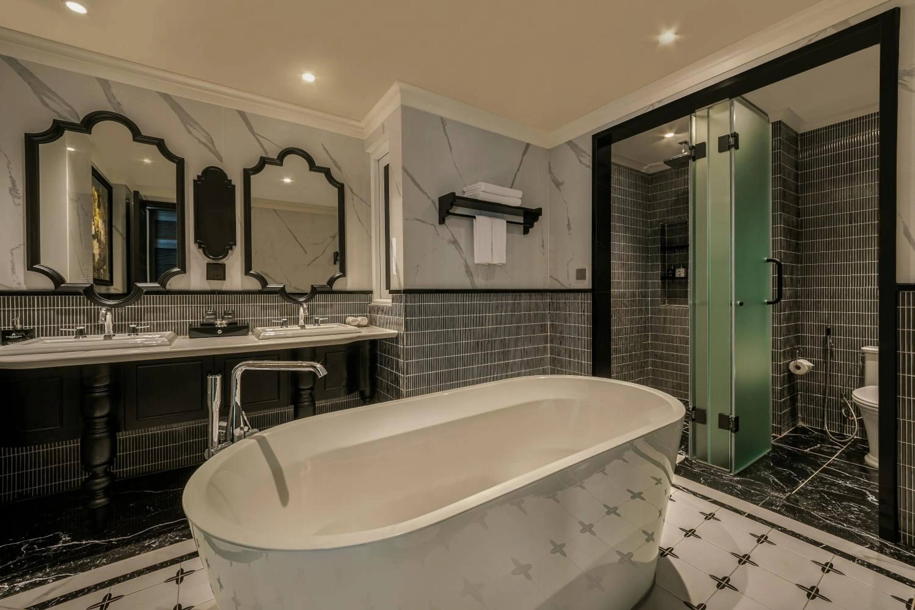 Shower in Champton Hanoi Hotel