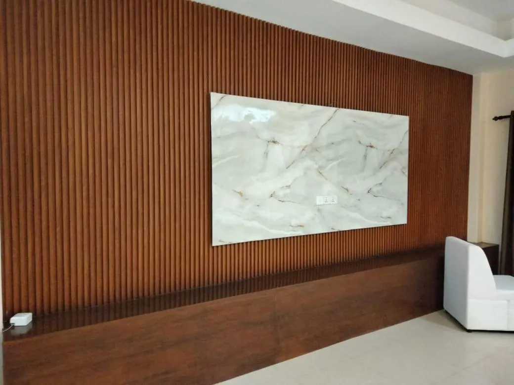 Gnaanams Hotel and Restaurant