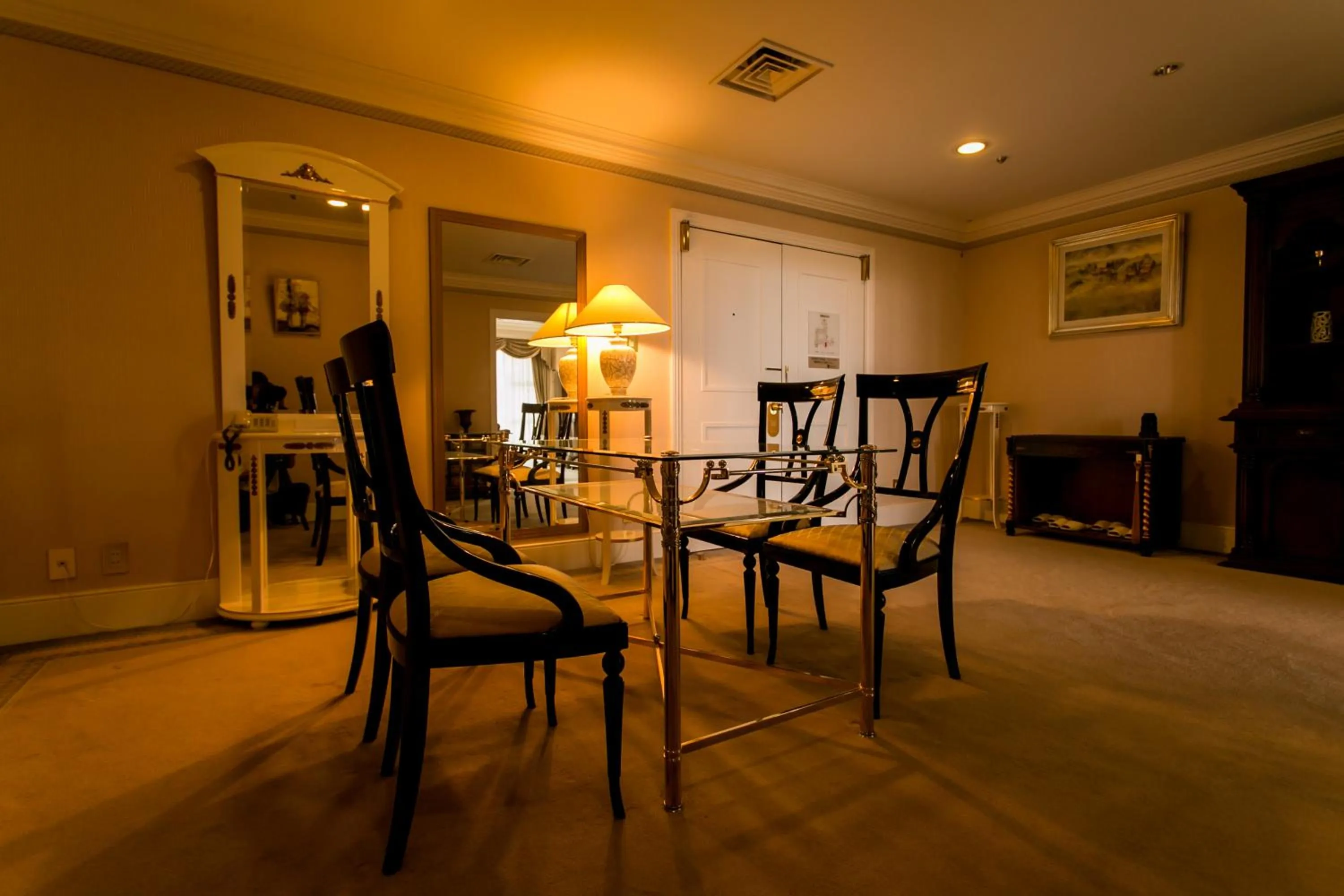 Dining Area in Nanki Shirahama Resort Hotel