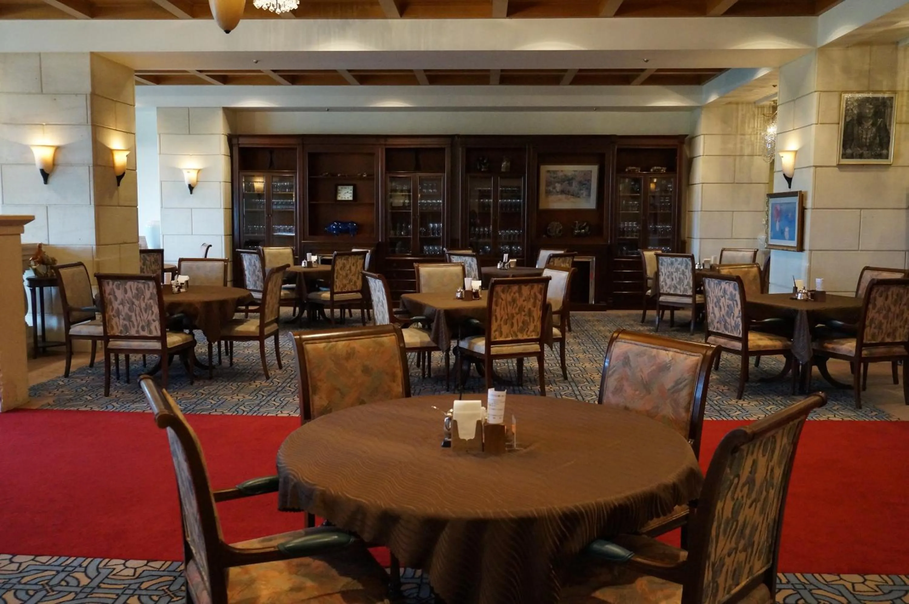 Restaurant/Places to Eat in Nanki Shirahama Resort Hotel