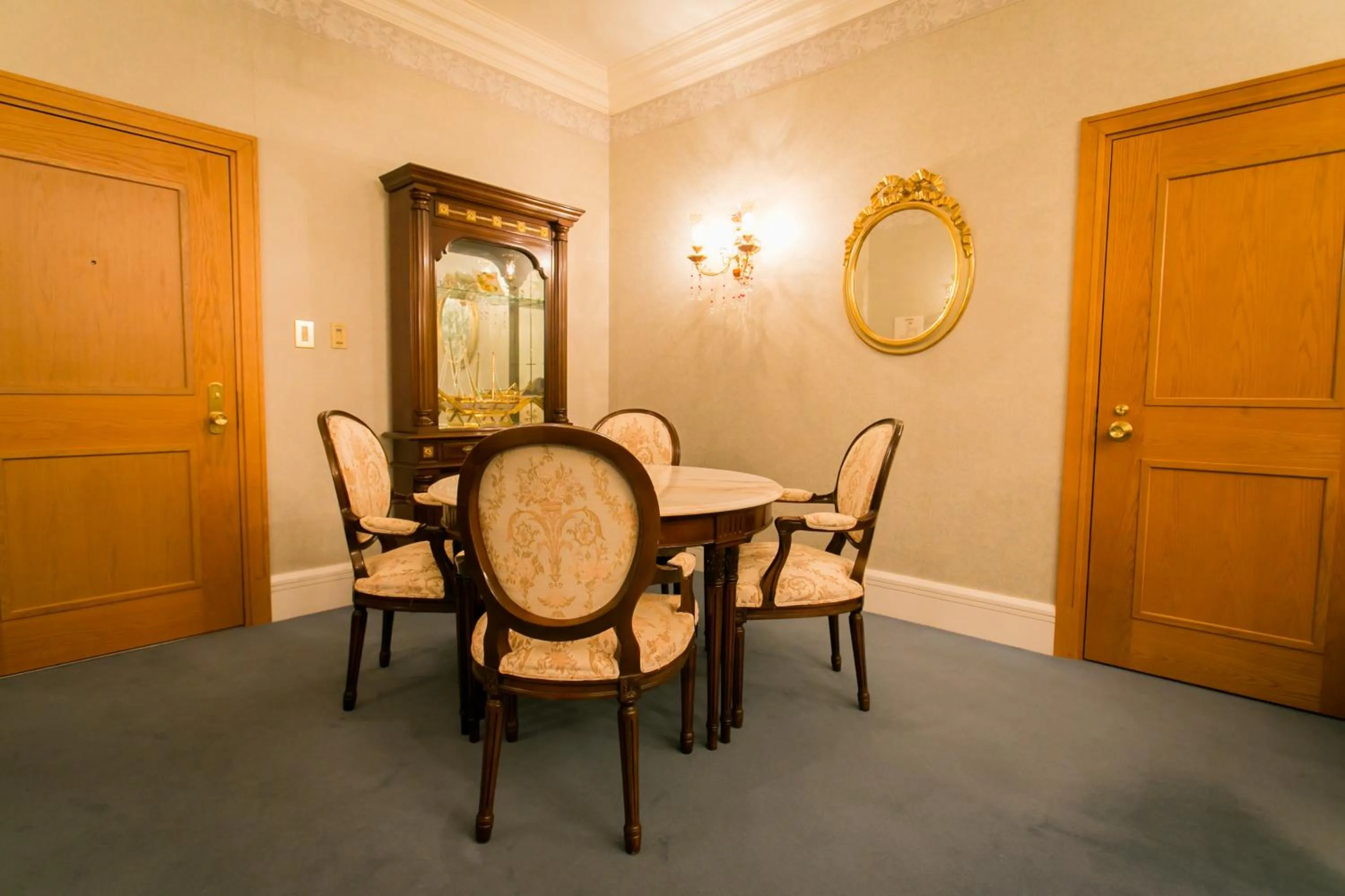 Dining Area in Nanki Shirahama Resort Hotel
