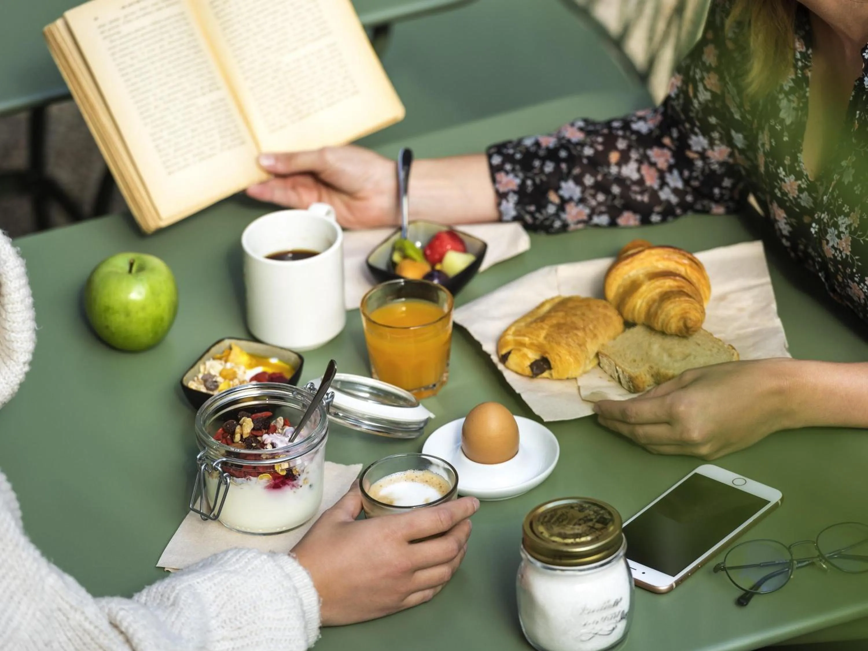 Breakfast in ibis Brussels Centre Chatelain