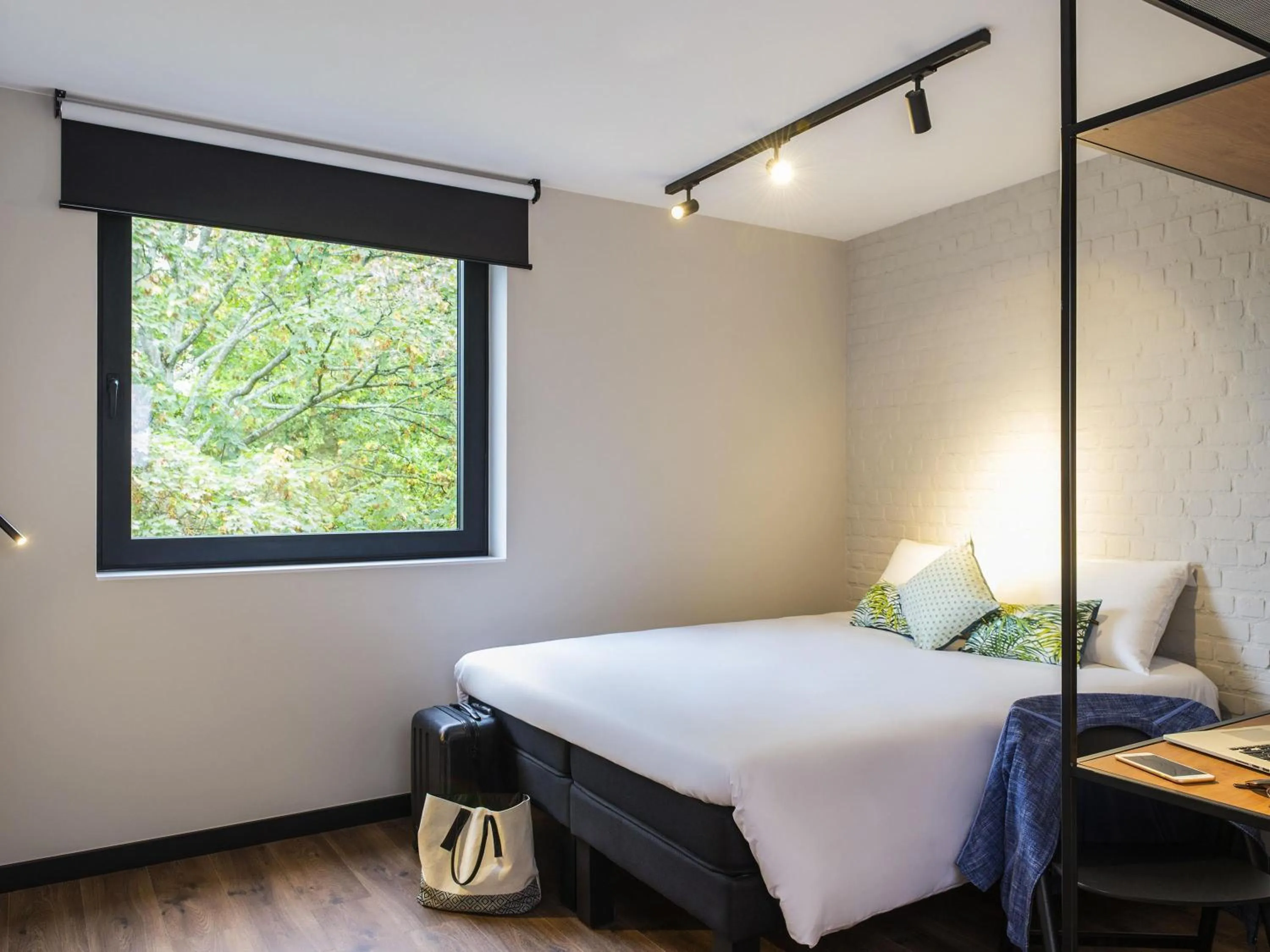 Bedroom, Bed in ibis Brussels Centre Chatelain