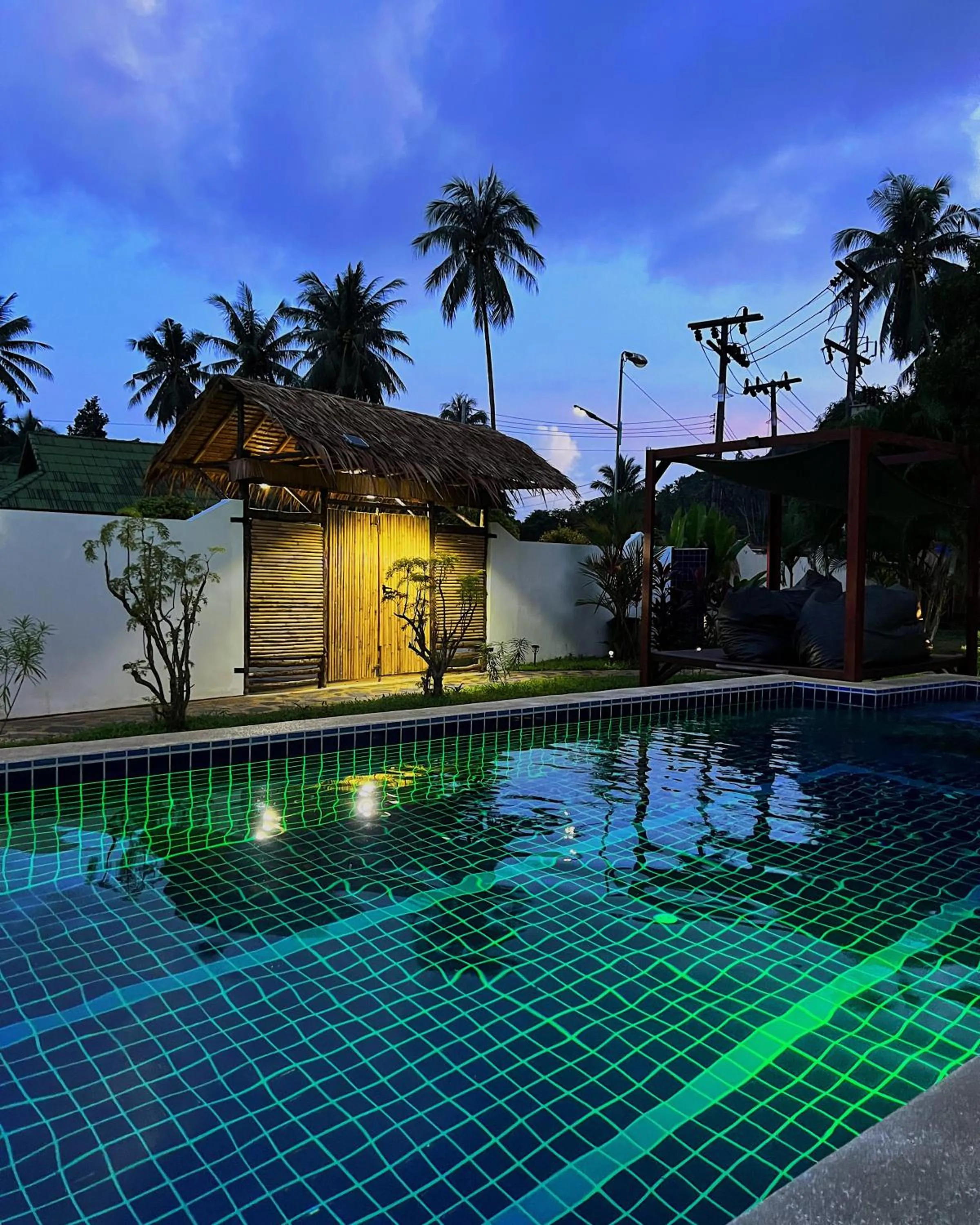 Swimming pool in Wirason Residence