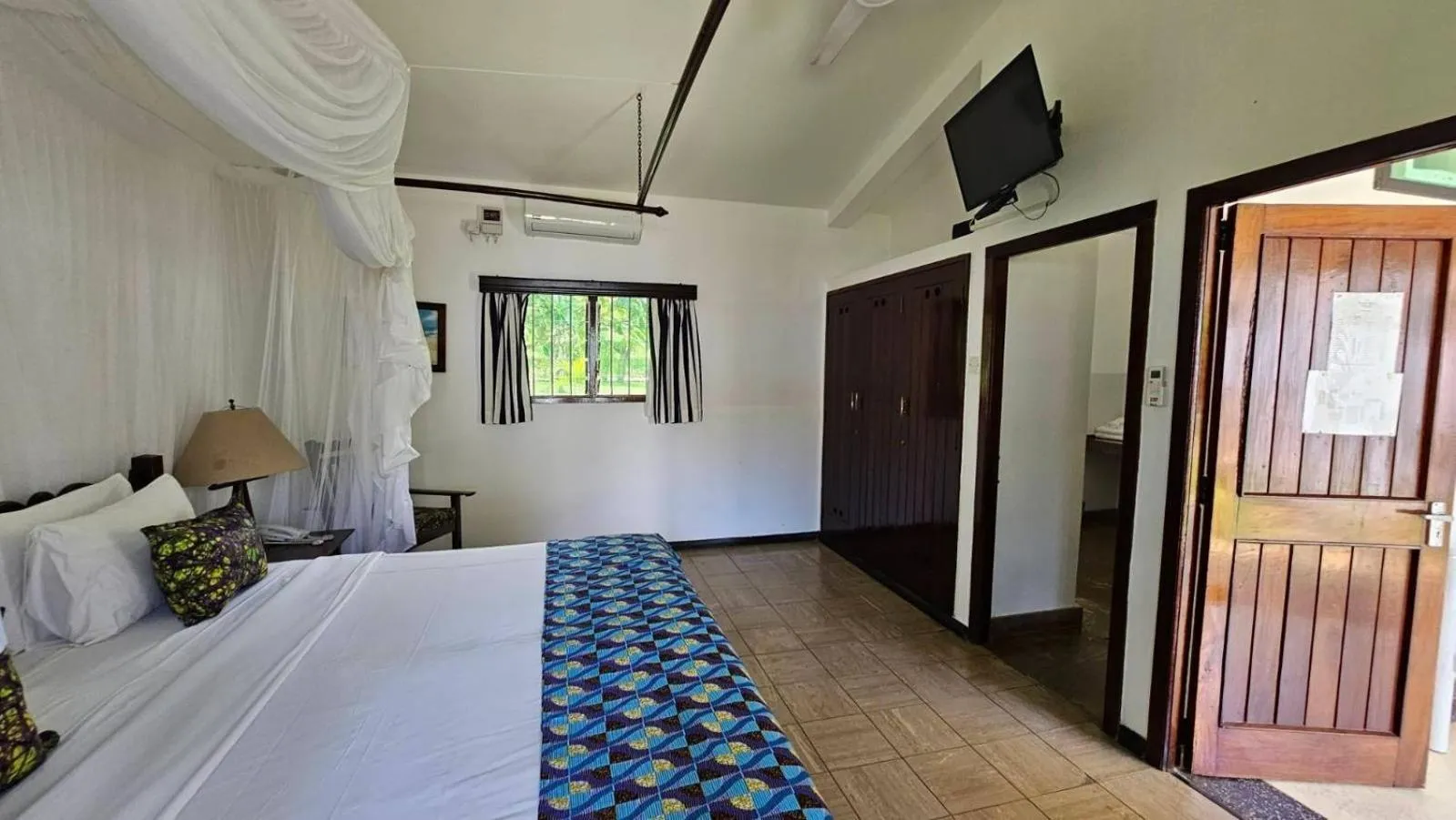 Bedroom, Bed in Mnarani Beach Club