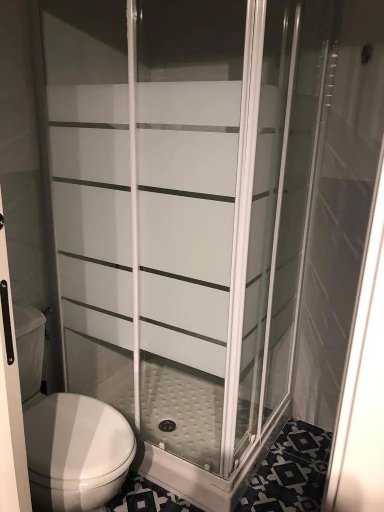 Hostal Ciempozuelos, familiar, cerca del Parque Warner y Madrid