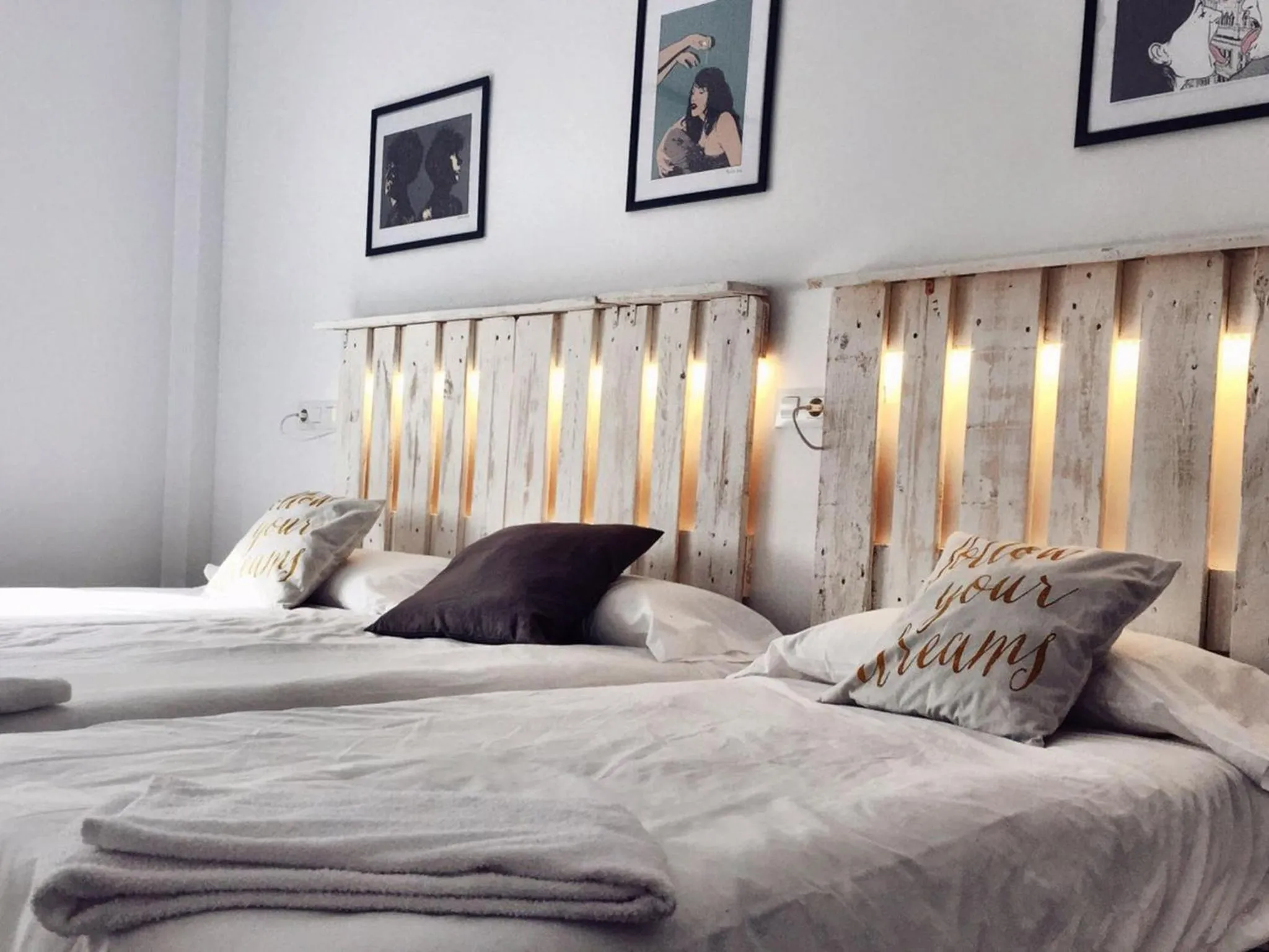 Bed in Hostal Ciempozuelos, familiar, cerca del Parque Warner y Madrid