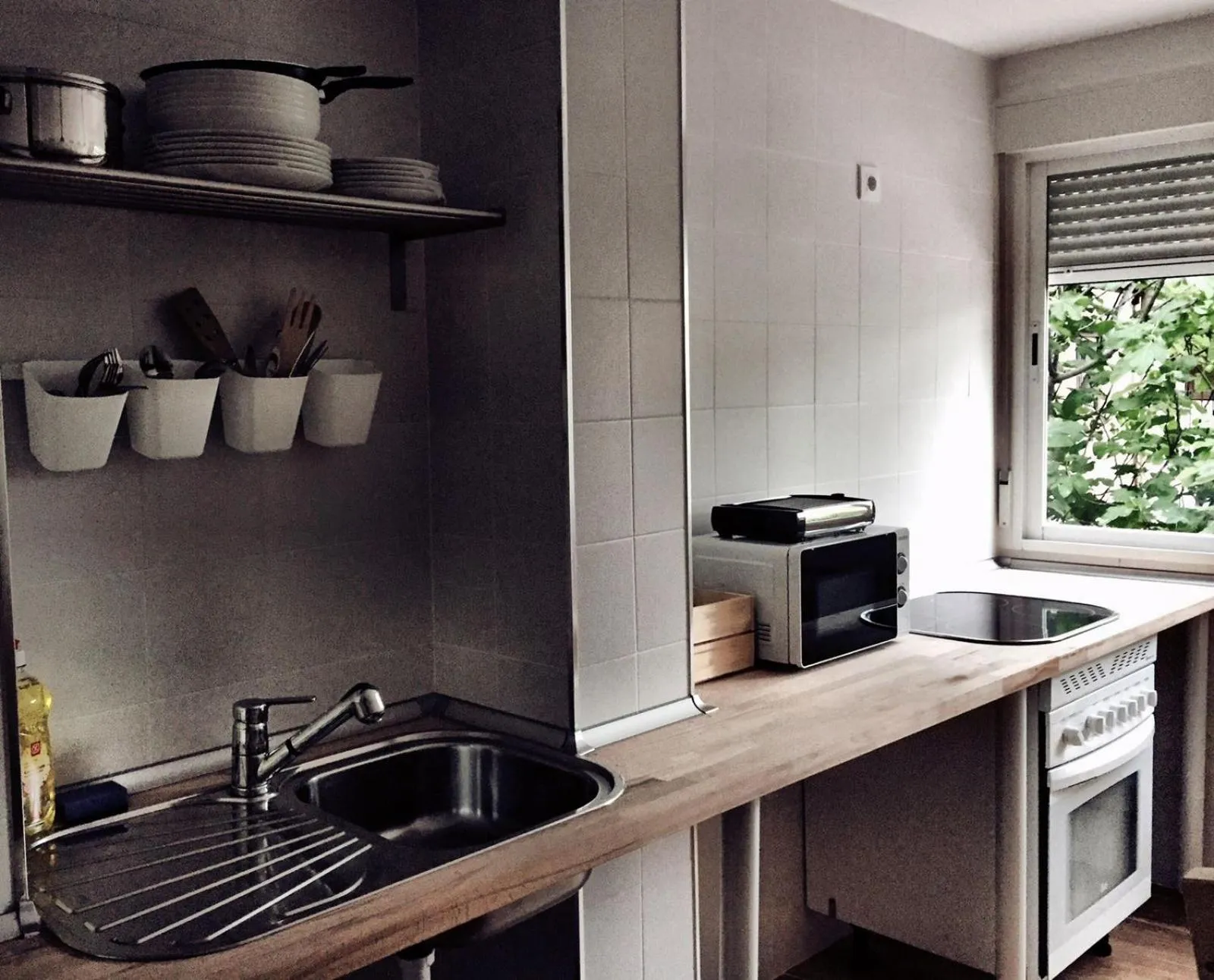 Kitchen or kitchenette in Hostal Ciempozuelos, familiar, cerca del Parque Warner y Madrid