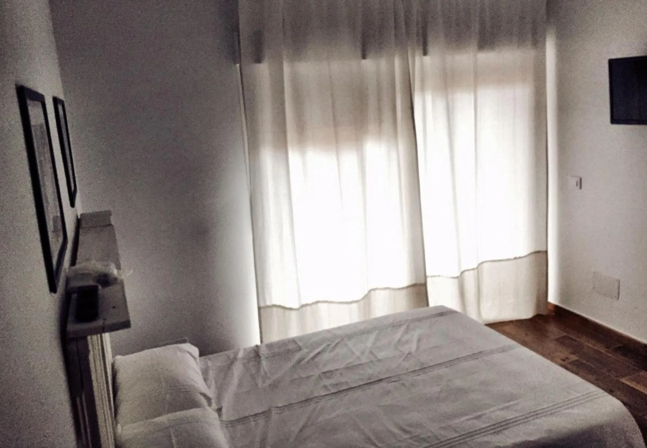 TV and multimedia, Bed in Hostal Ciempozuelos, familiar, cerca del Parque Warner y Madrid