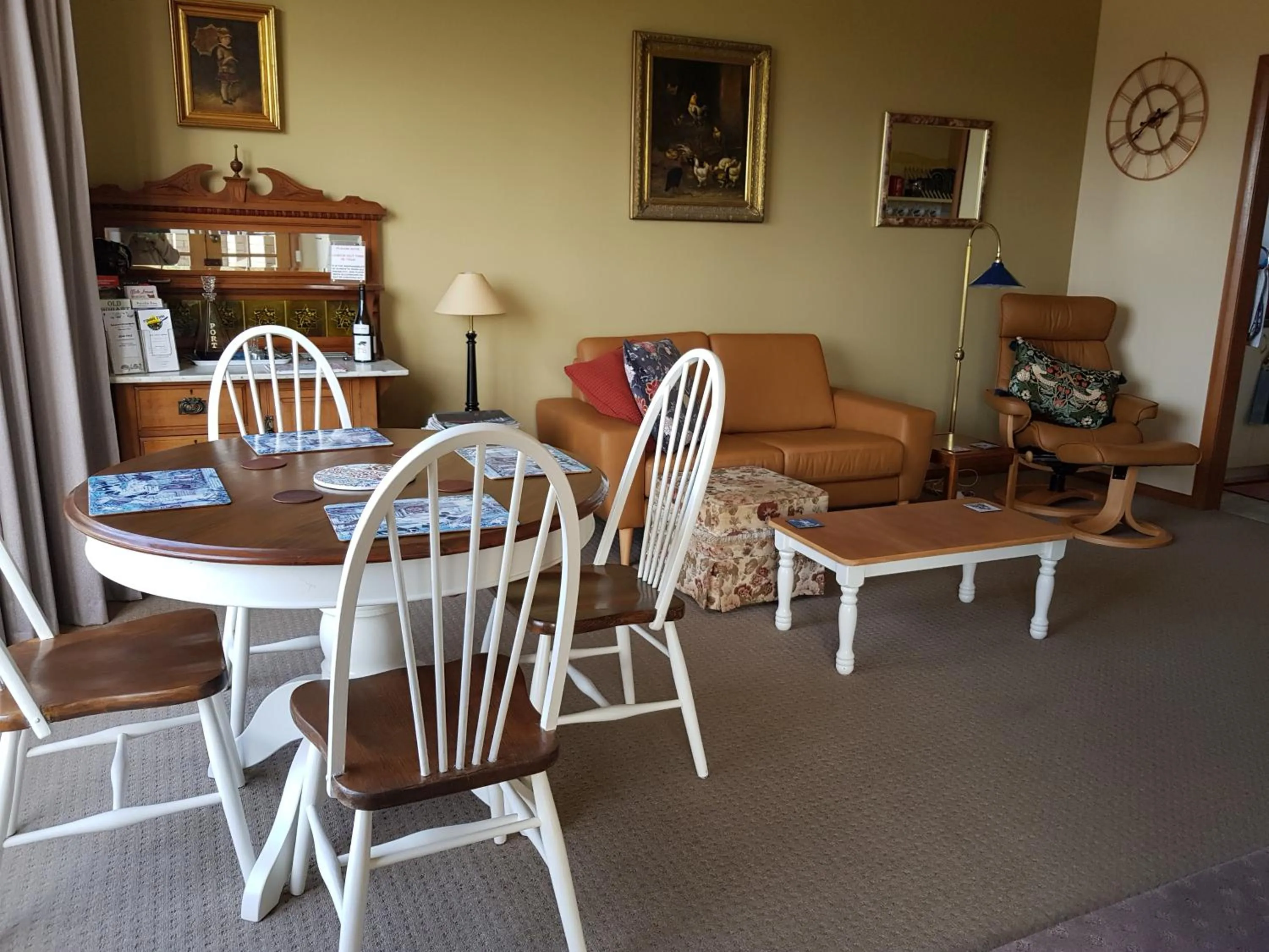 Living room in Cornwall Cottage